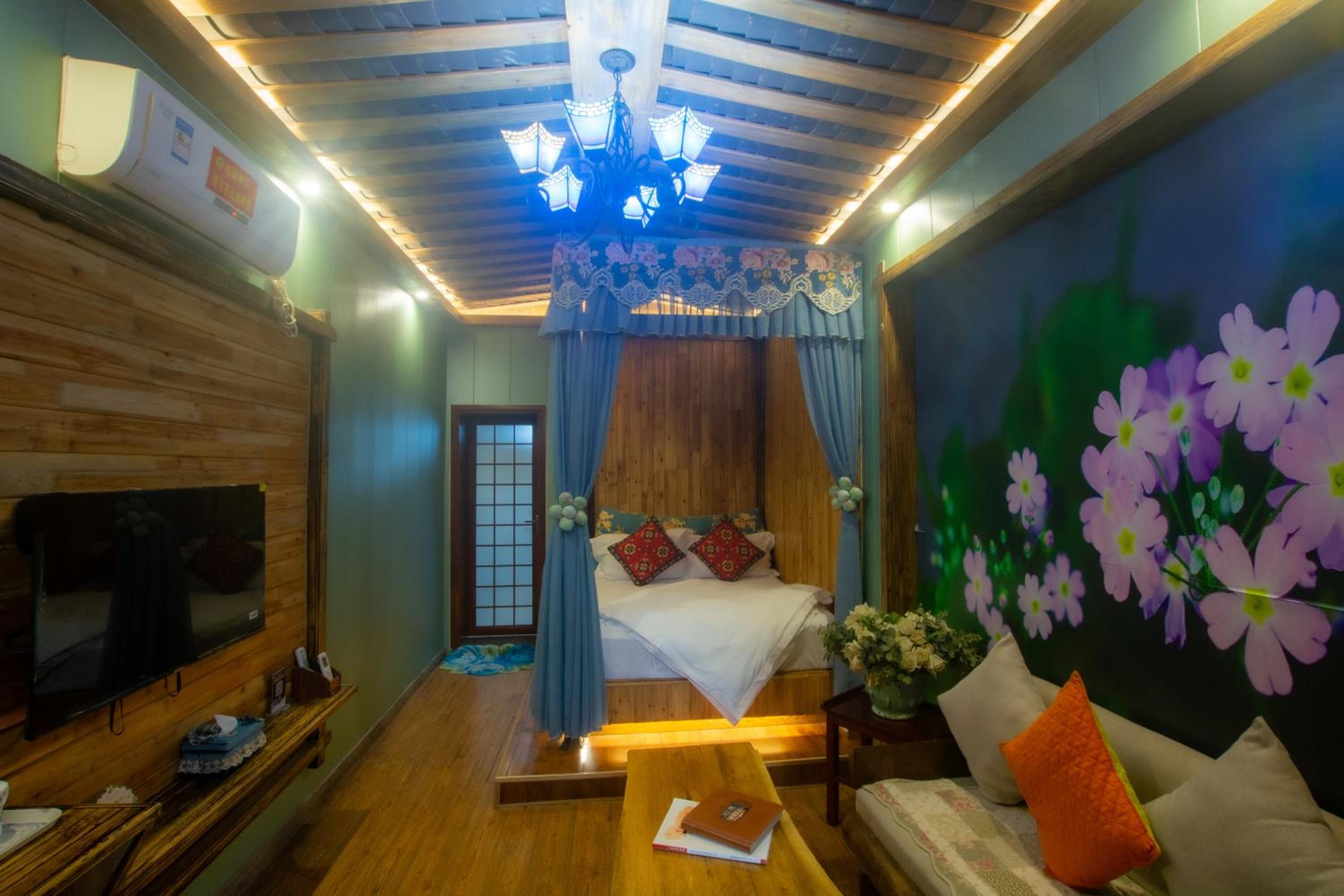 Floral Hotel · Baihui Living Zhangjiajie