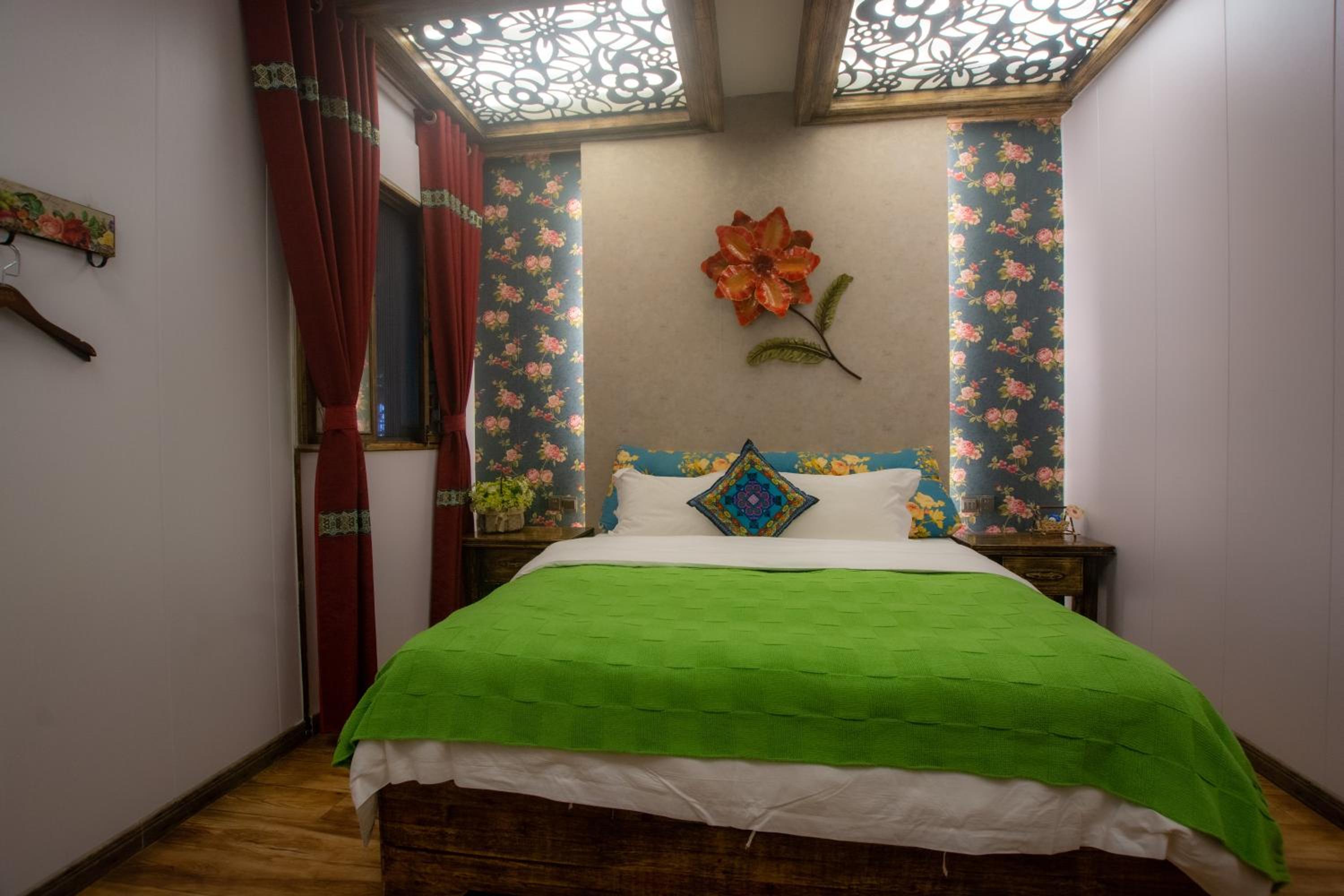 Floral Hotel · Baihui Living Zhangjiajie