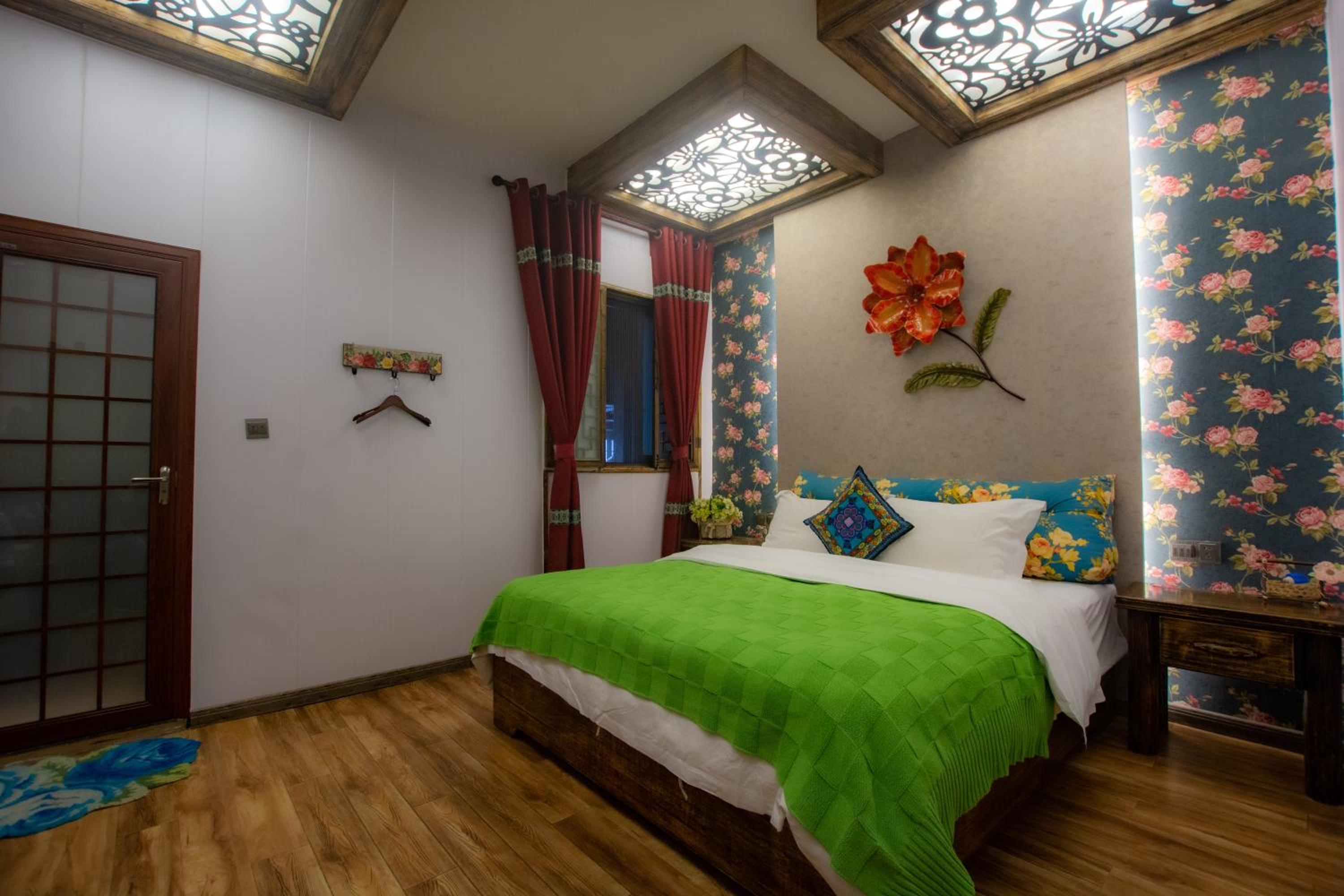 Floral Hotel · Baihui Living Zhangjiajie