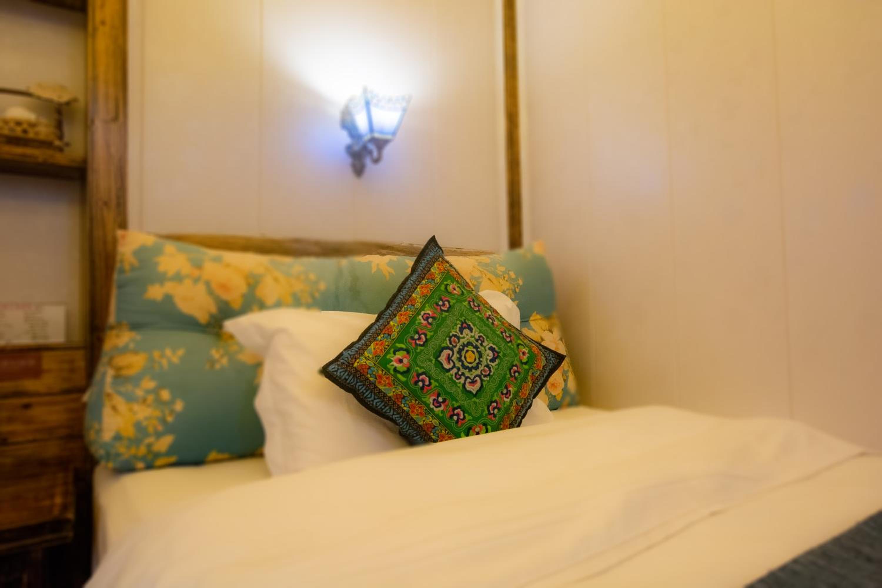 Floral Hotel · Baihui Living Zhangjiajie