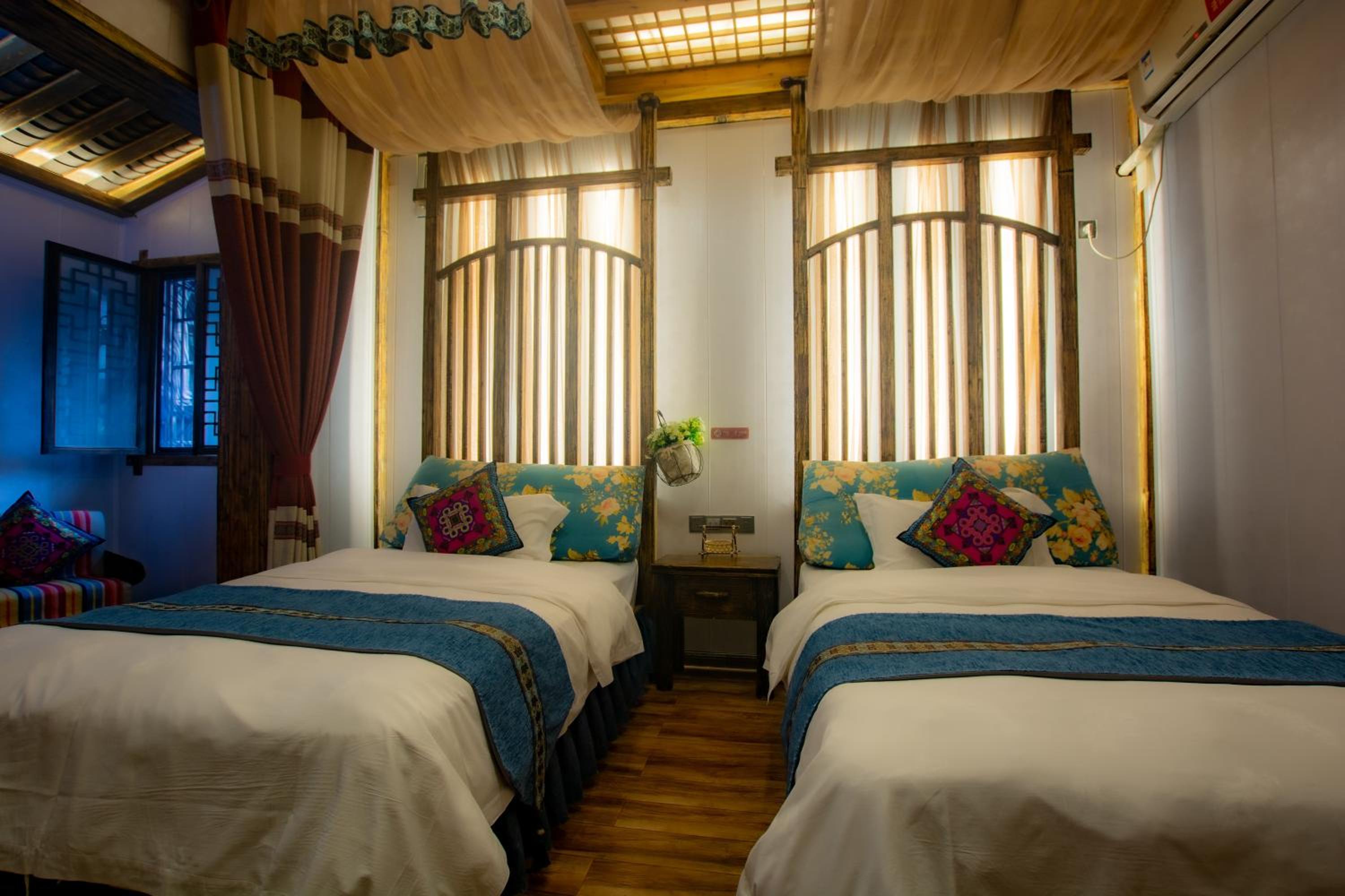 Floral Hotel · Baihui Living Zhangjiajie