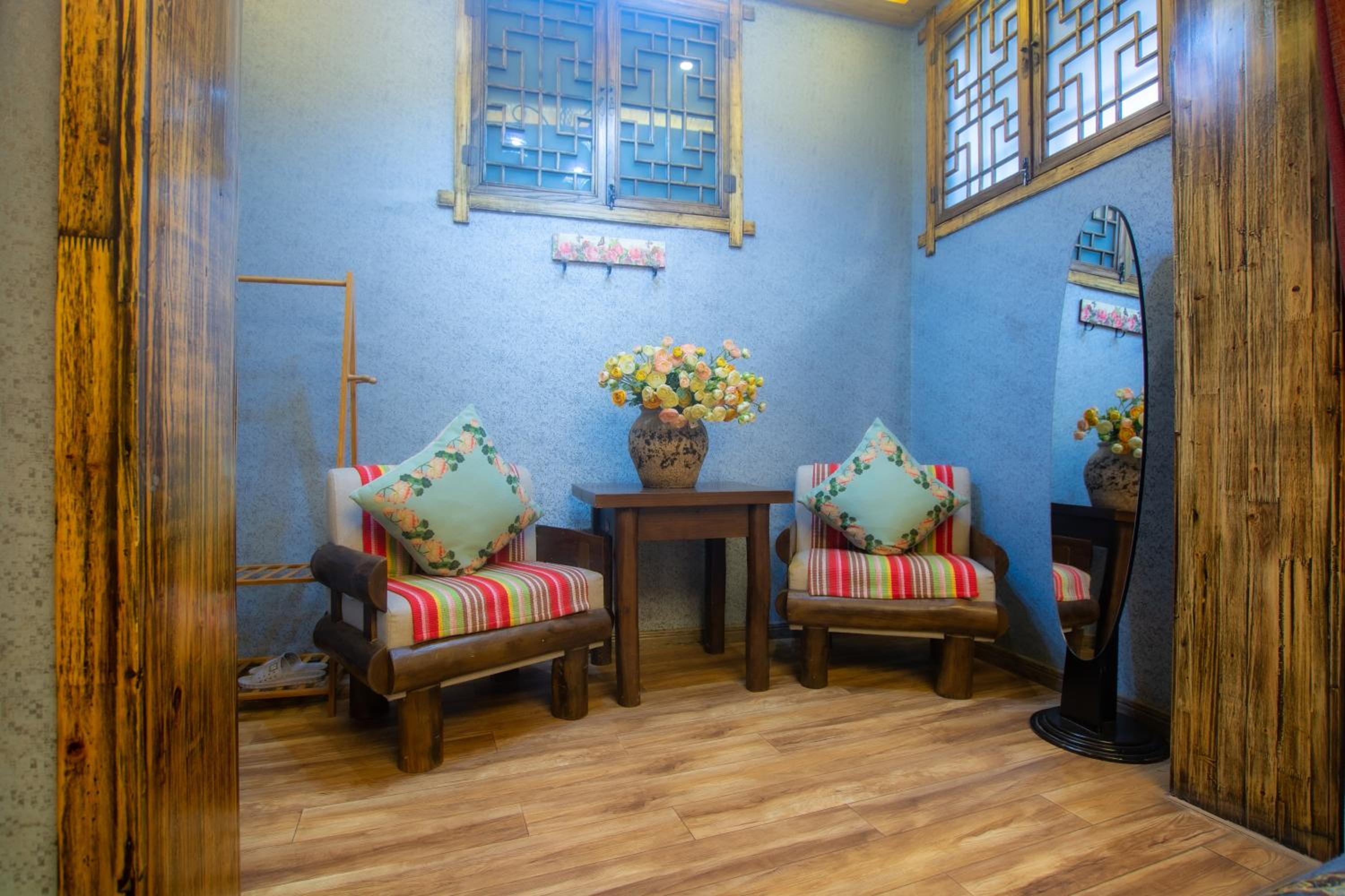 Floral Hotel · Baihui Living Zhangjiajie