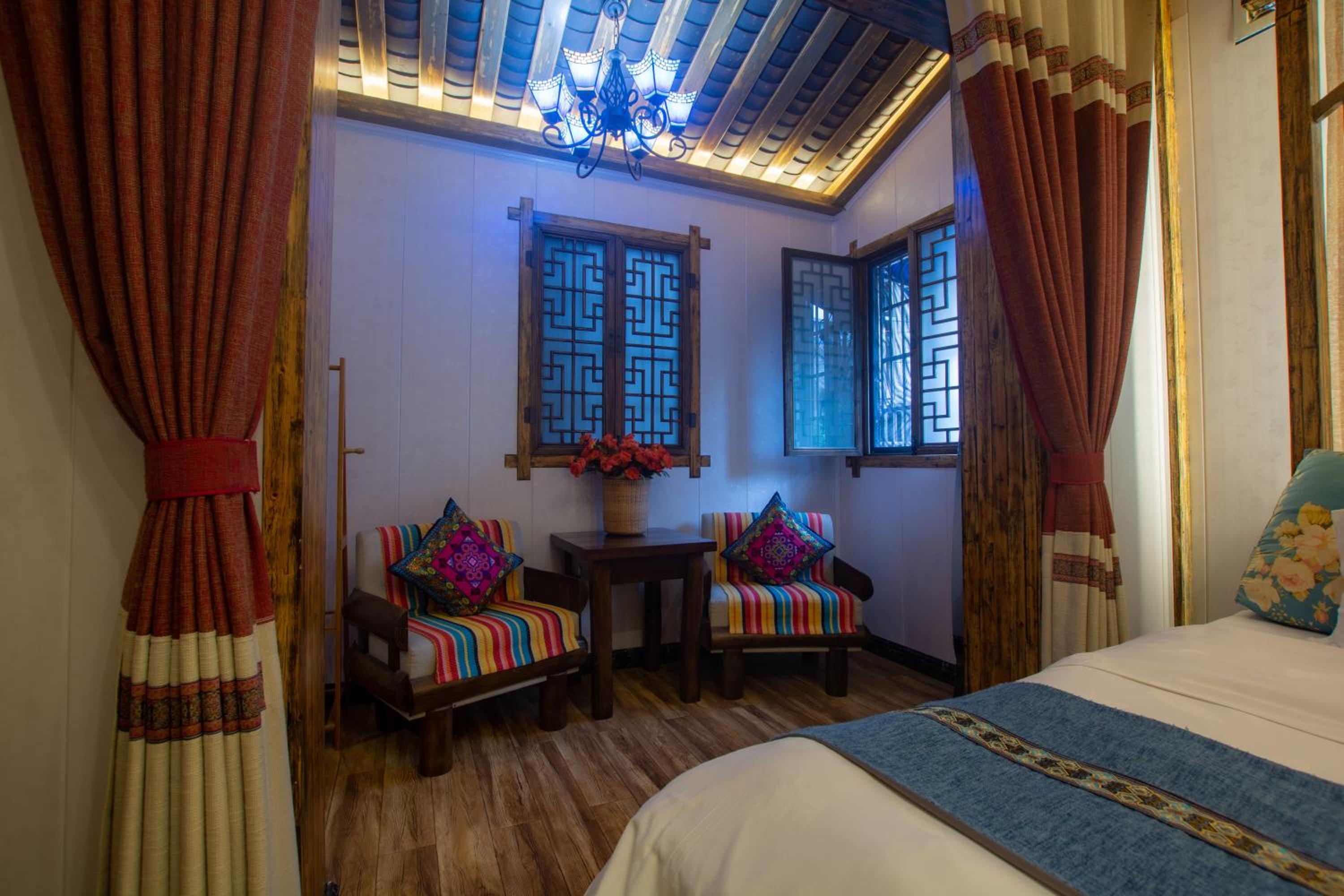 Floral Hotel · Baihui Living Zhangjiajie