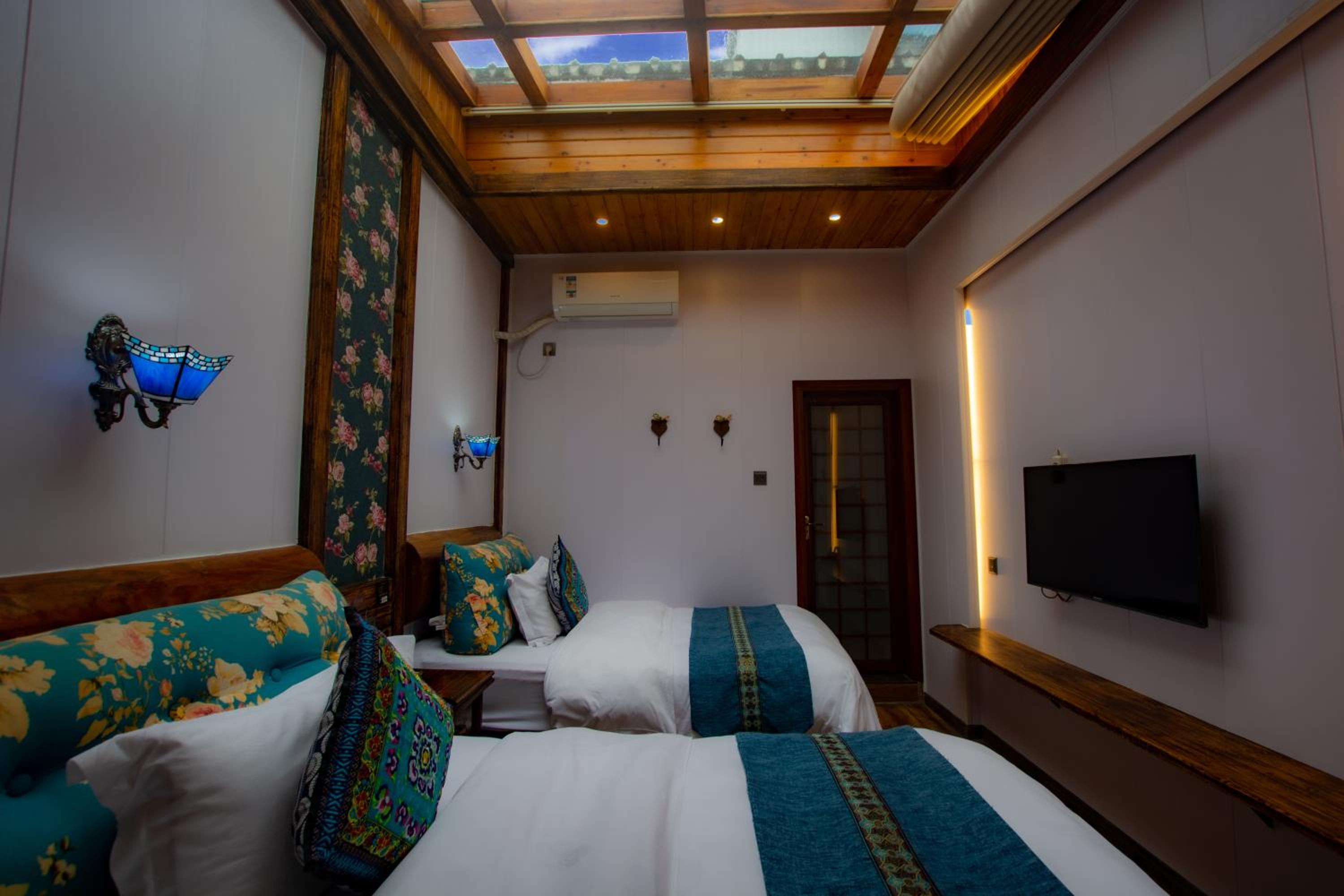 Floral Hotel · Baihui Living Zhangjiajie
