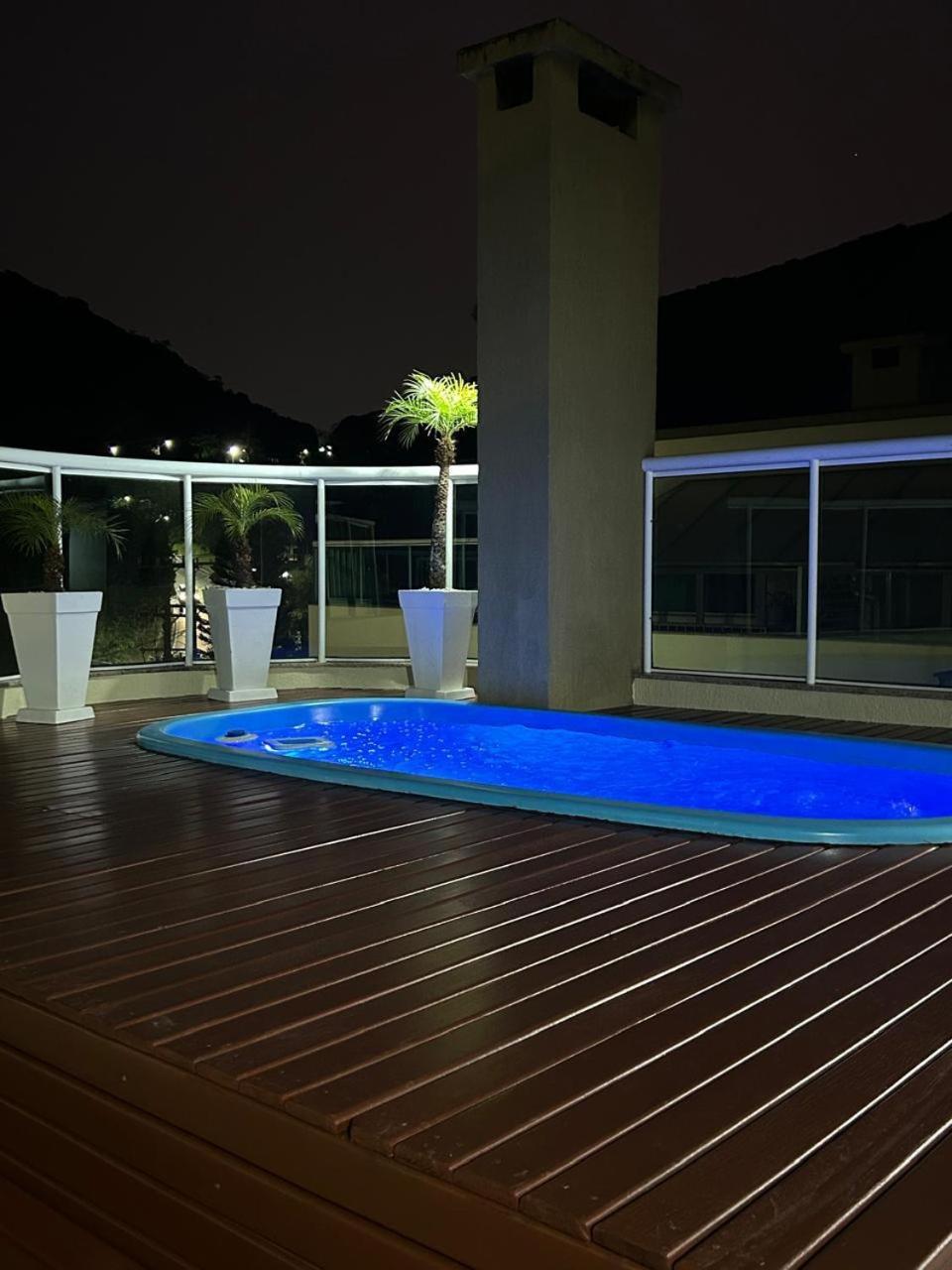 Cobertura Duplex com Piscina Privativa e Vista para o Mar
