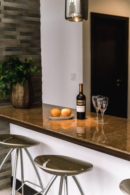 Spacious and Modern Penthouse Condo