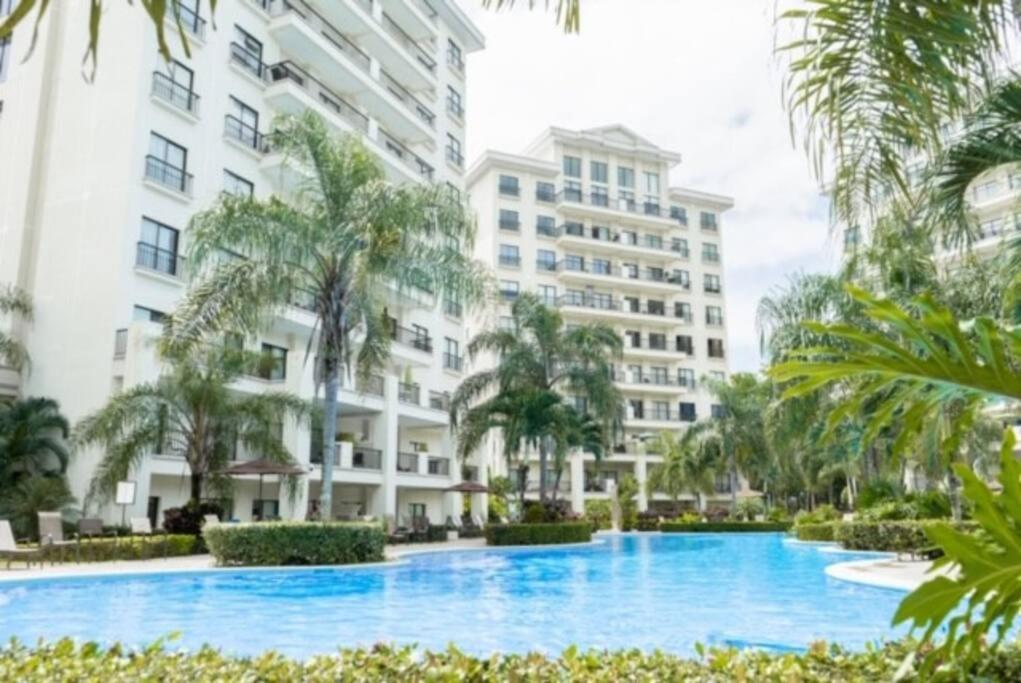 Spacious and Modern Penthouse Condo
