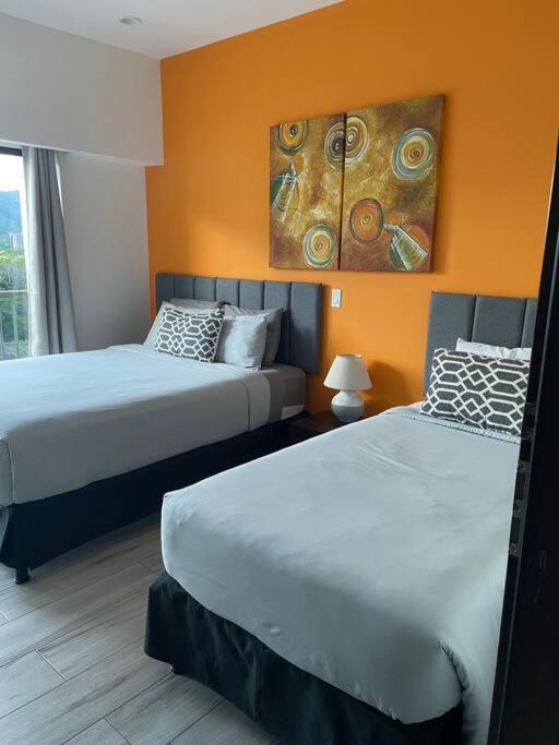 Spacious and Modern Penthouse Condo