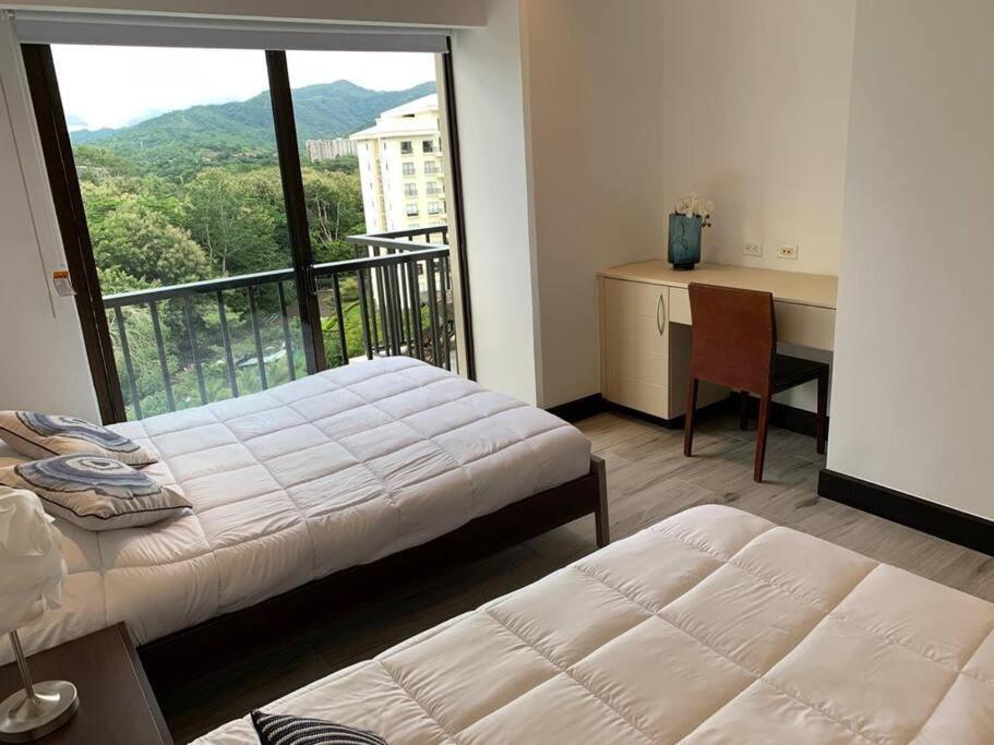 Spacious and Modern Penthouse Condo