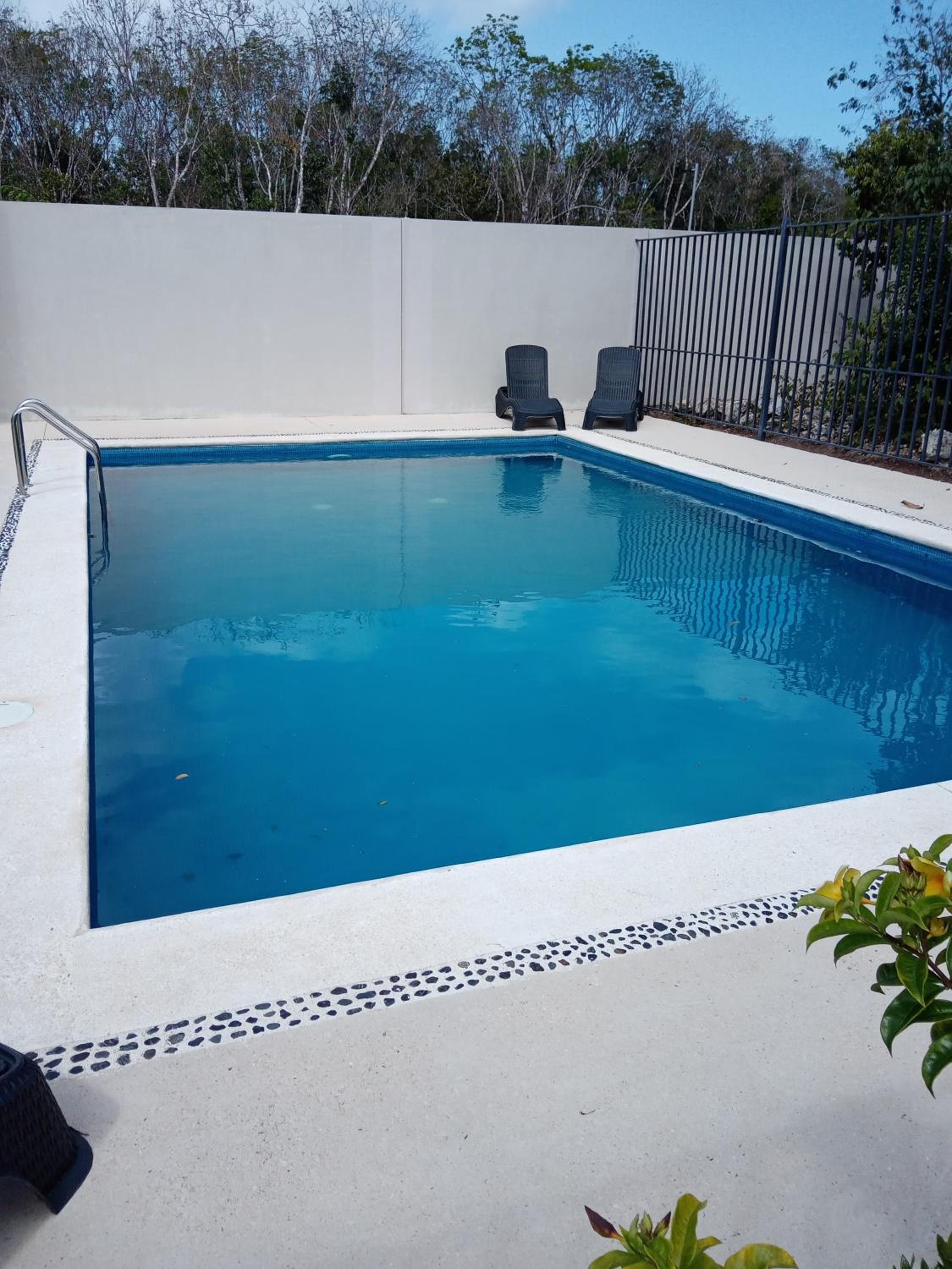 Casa RuiSu 2 plantas Amueblada alberca en Playa del Carmen Mayakoba seguridad bien ubicada jardines senderos comercios view 4
