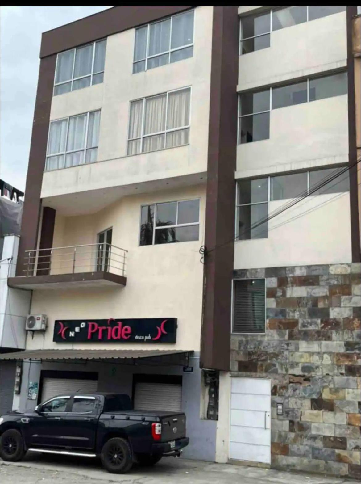 Aura House