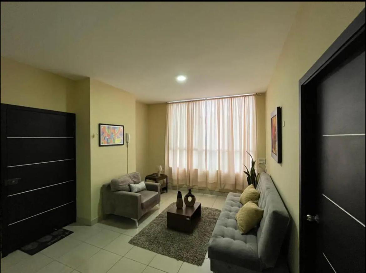 Aura House