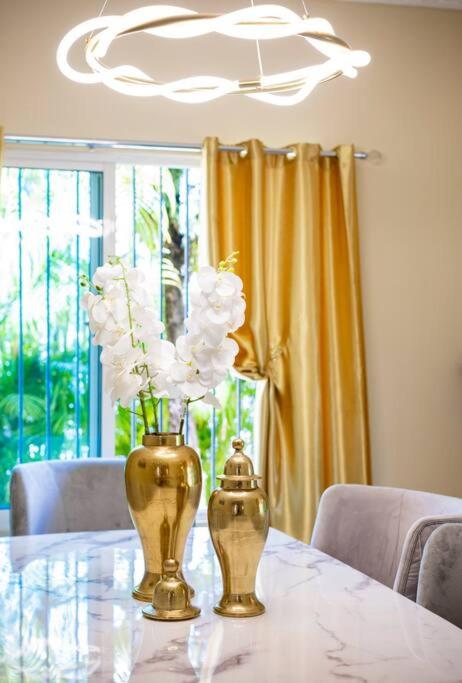 10 minutes from beach Villa with Pool view 4