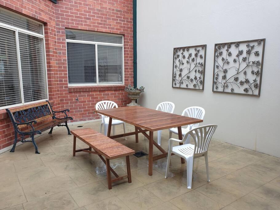 Sophisticated Elegance at the Gardens