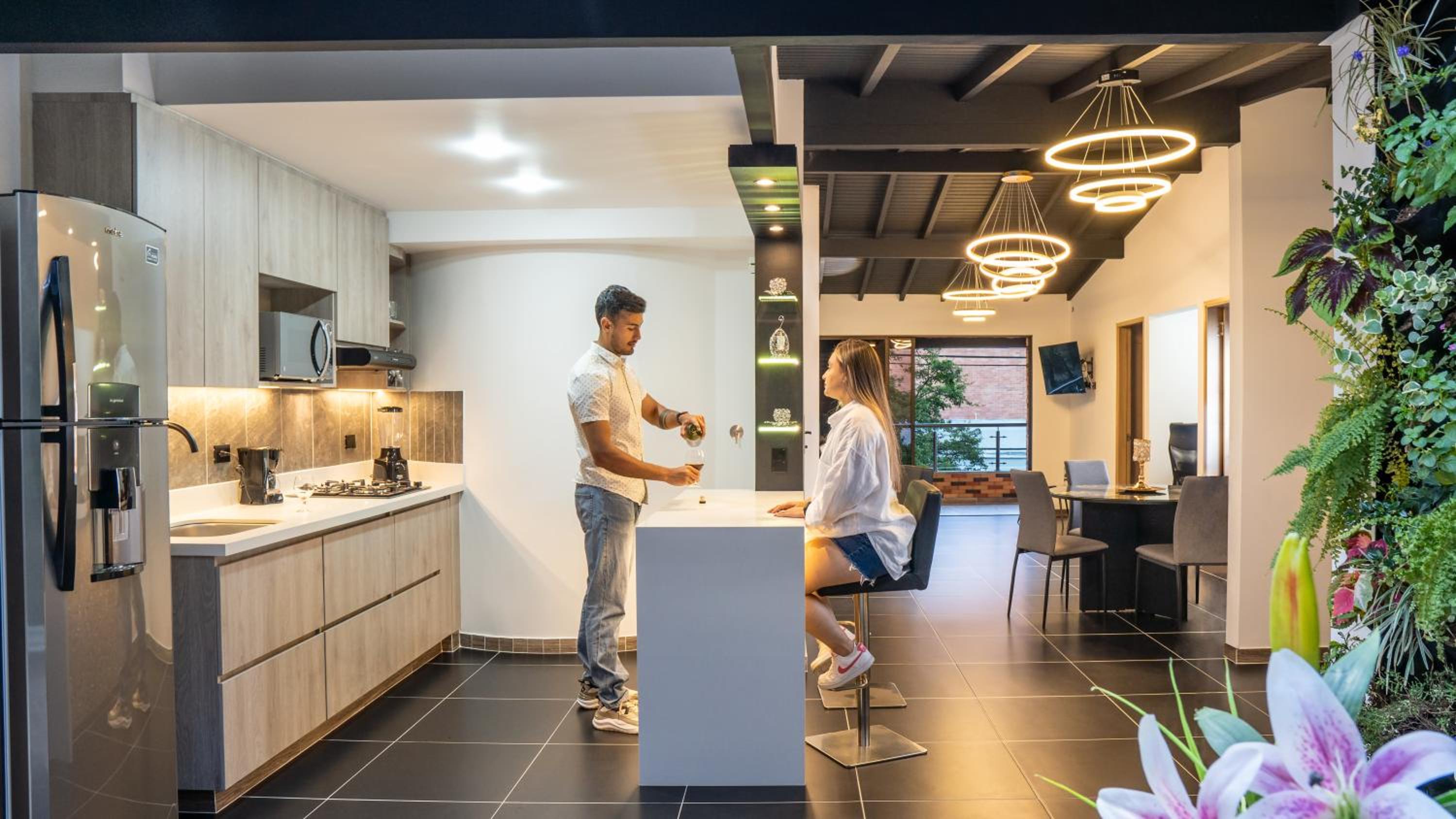 Modern Central Apt Laureles Medellin With 3 ACs