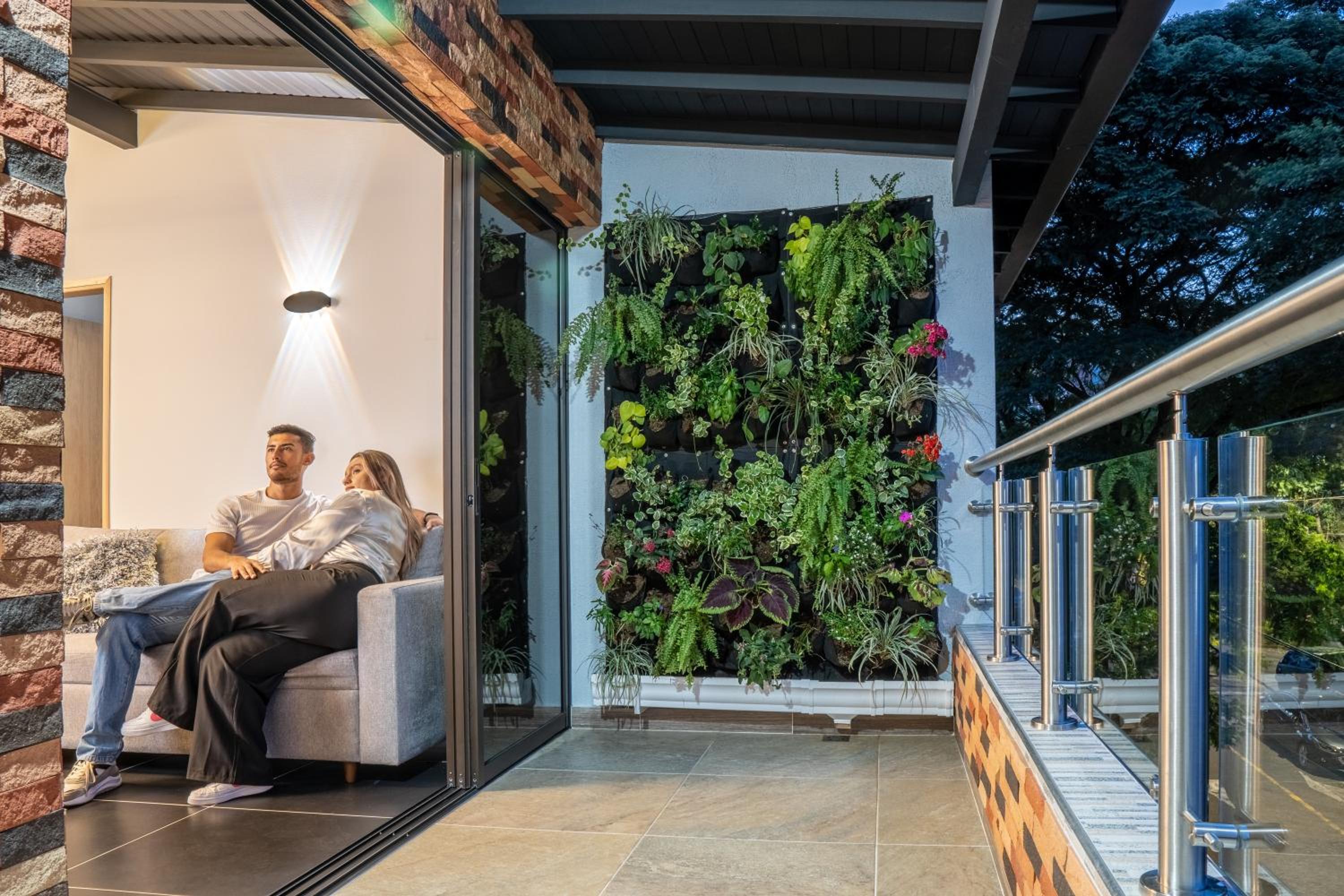 Modern Central Apt Laureles Medellin With 3 ACs