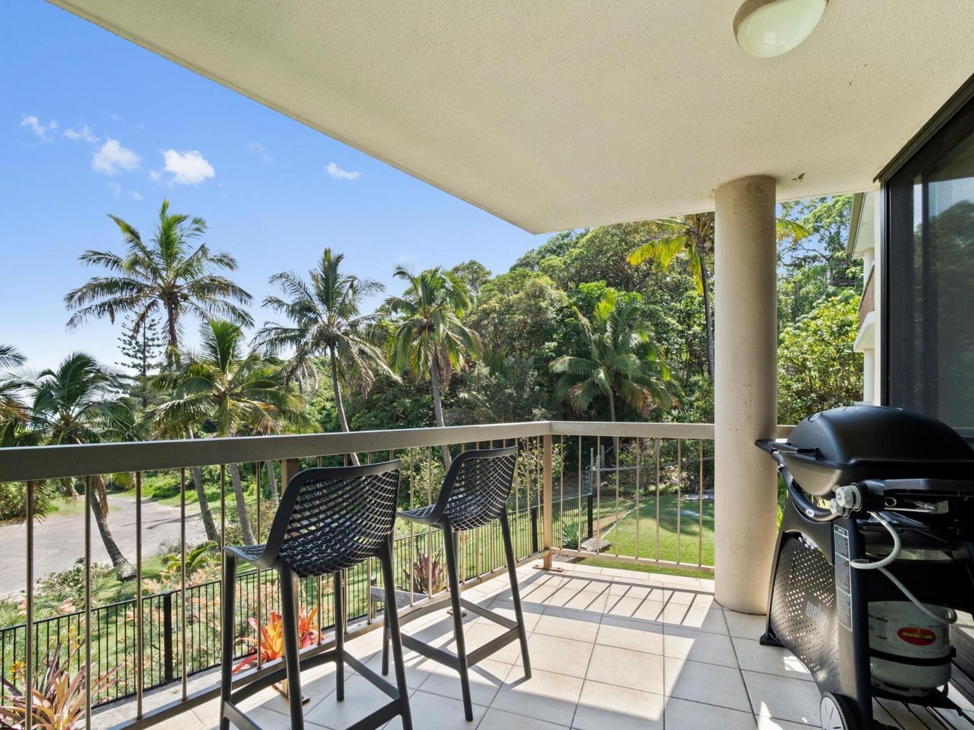 Mooloomba Two by Discover Stradbroke view 2