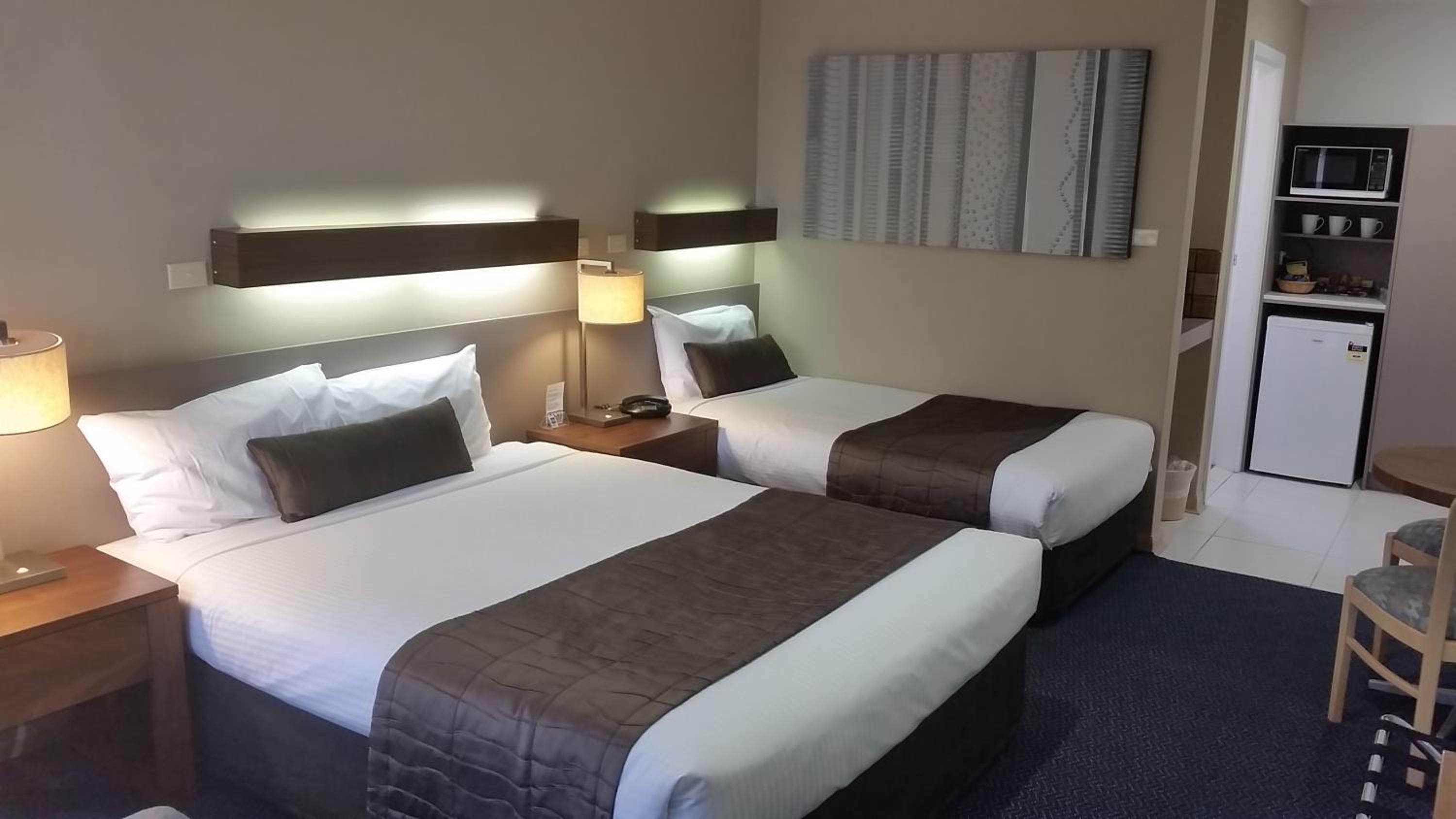 In Town Motor Inn