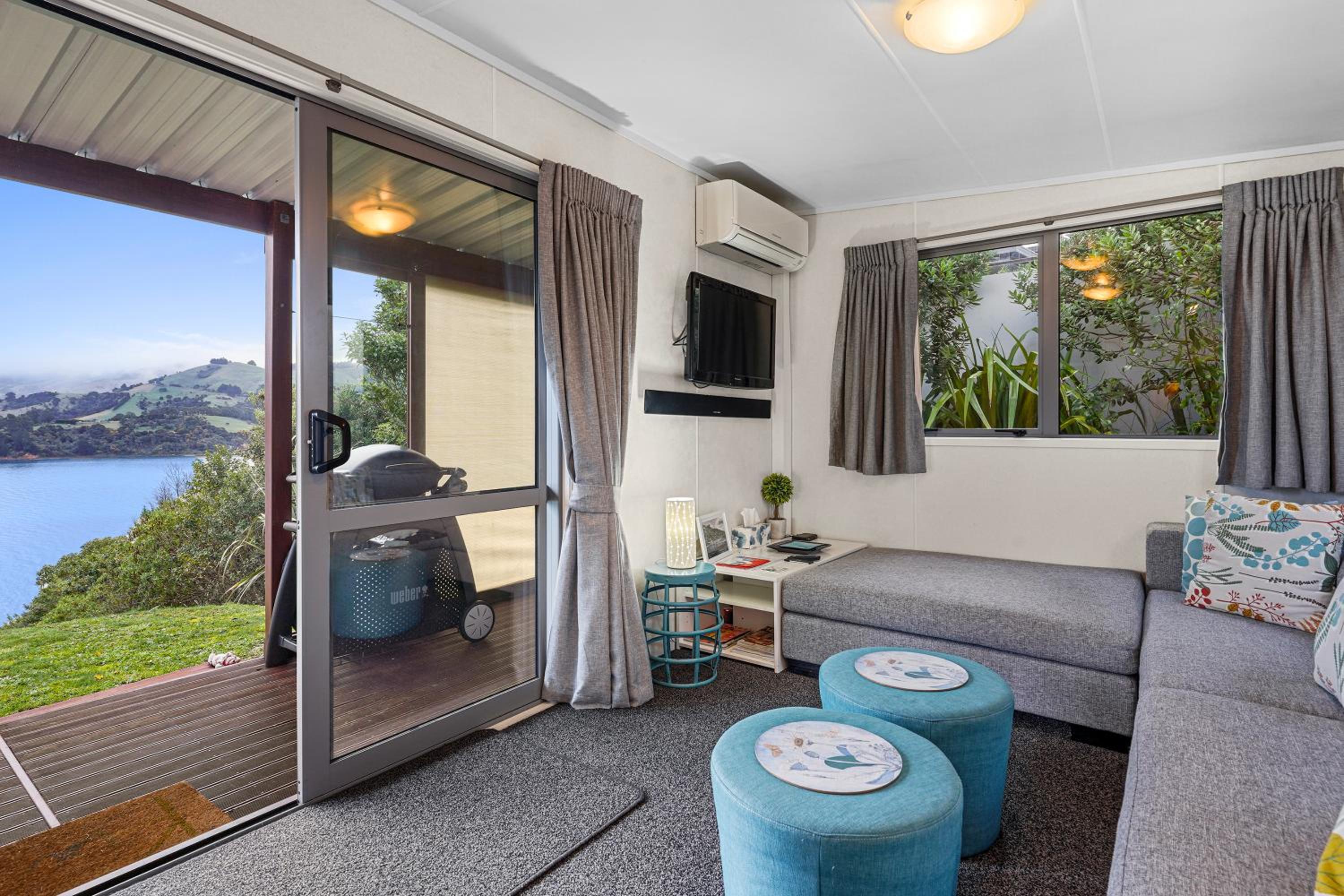 Hector's Tiny House - Akaroa Holiday Home view 5