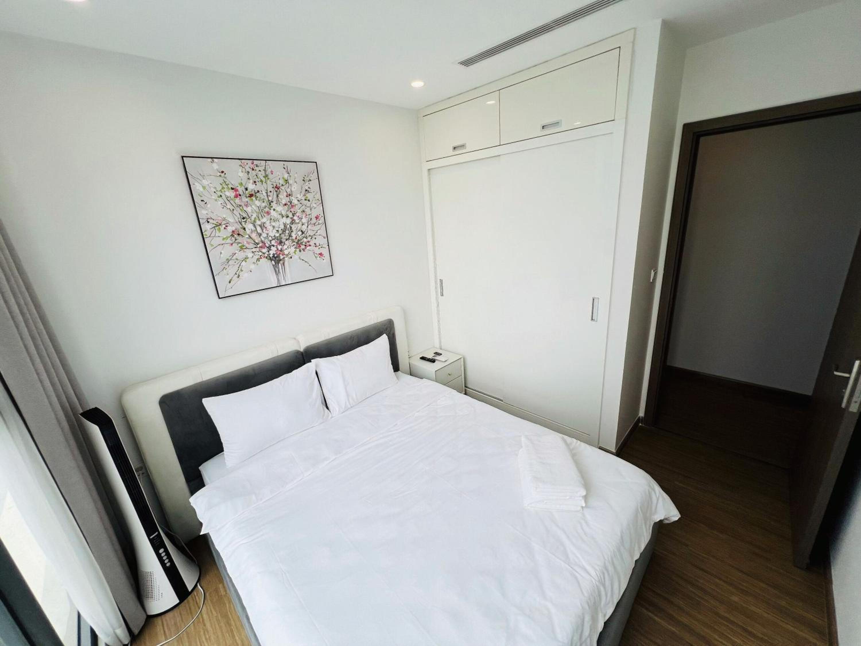 TIL-Vinhomes Skylake Serene Apartments