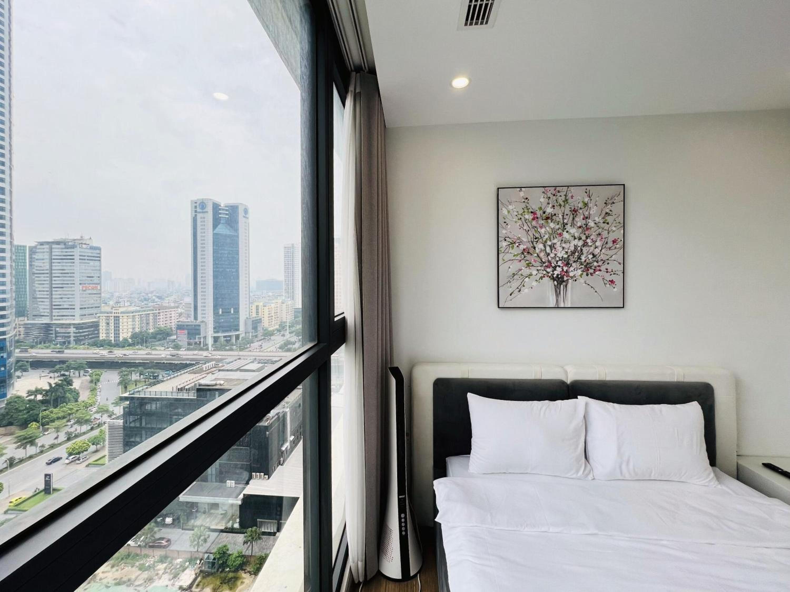 TIL-Vinhomes Skylake Serene Apartments