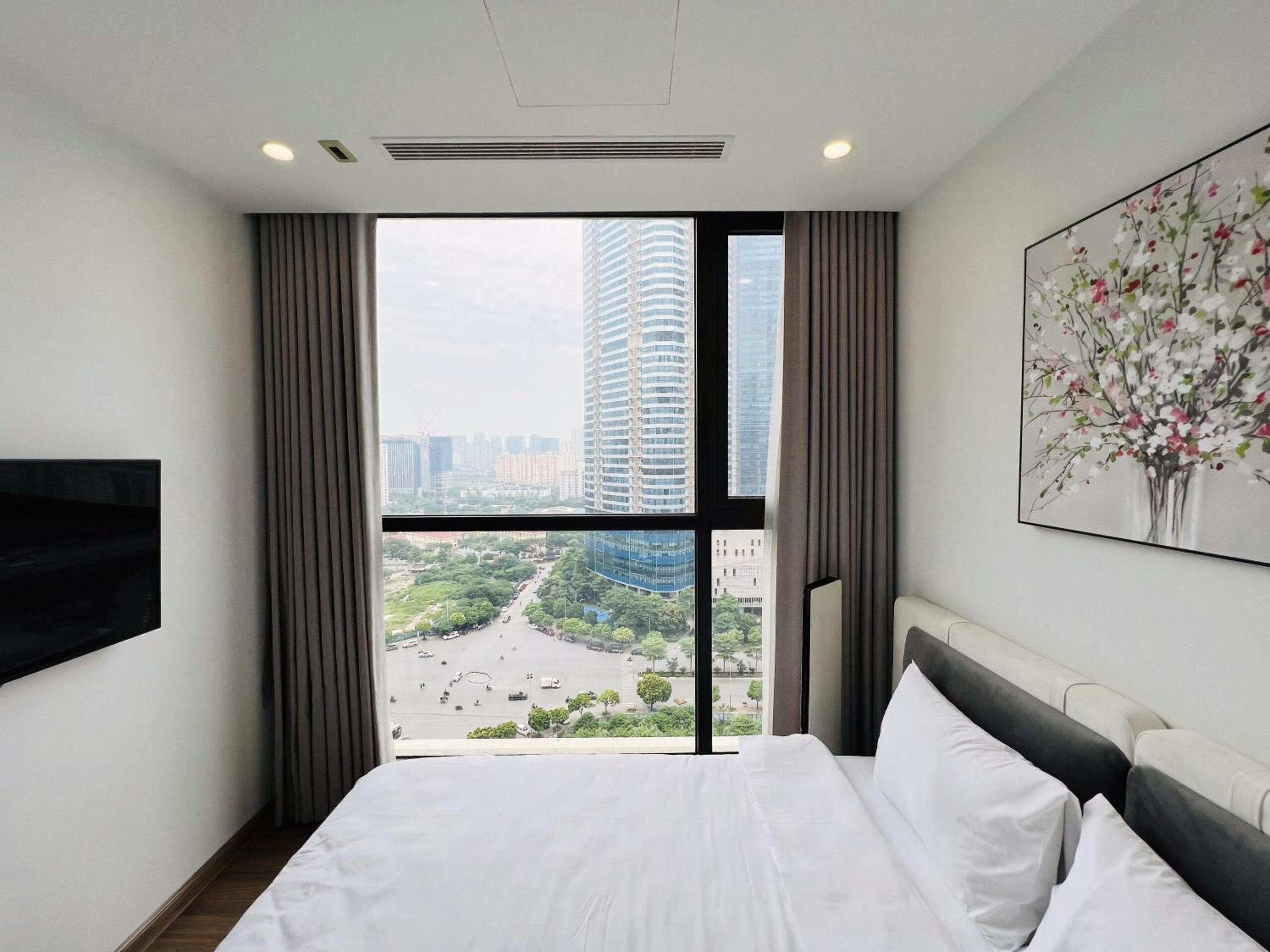 TIL-Vinhomes Skylake Serene Apartments