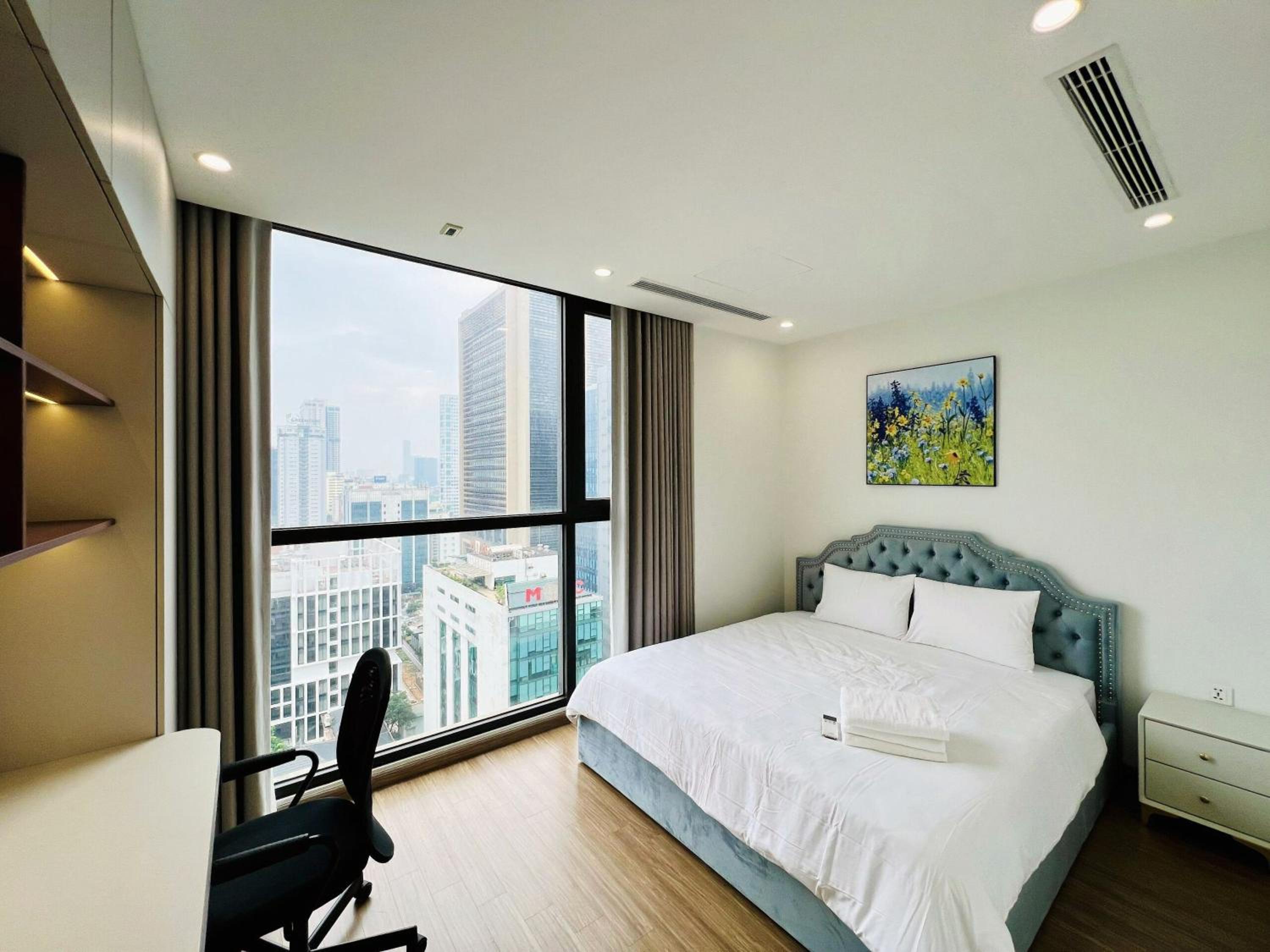 TIL-Vinhomes Skylake Serene Apartments