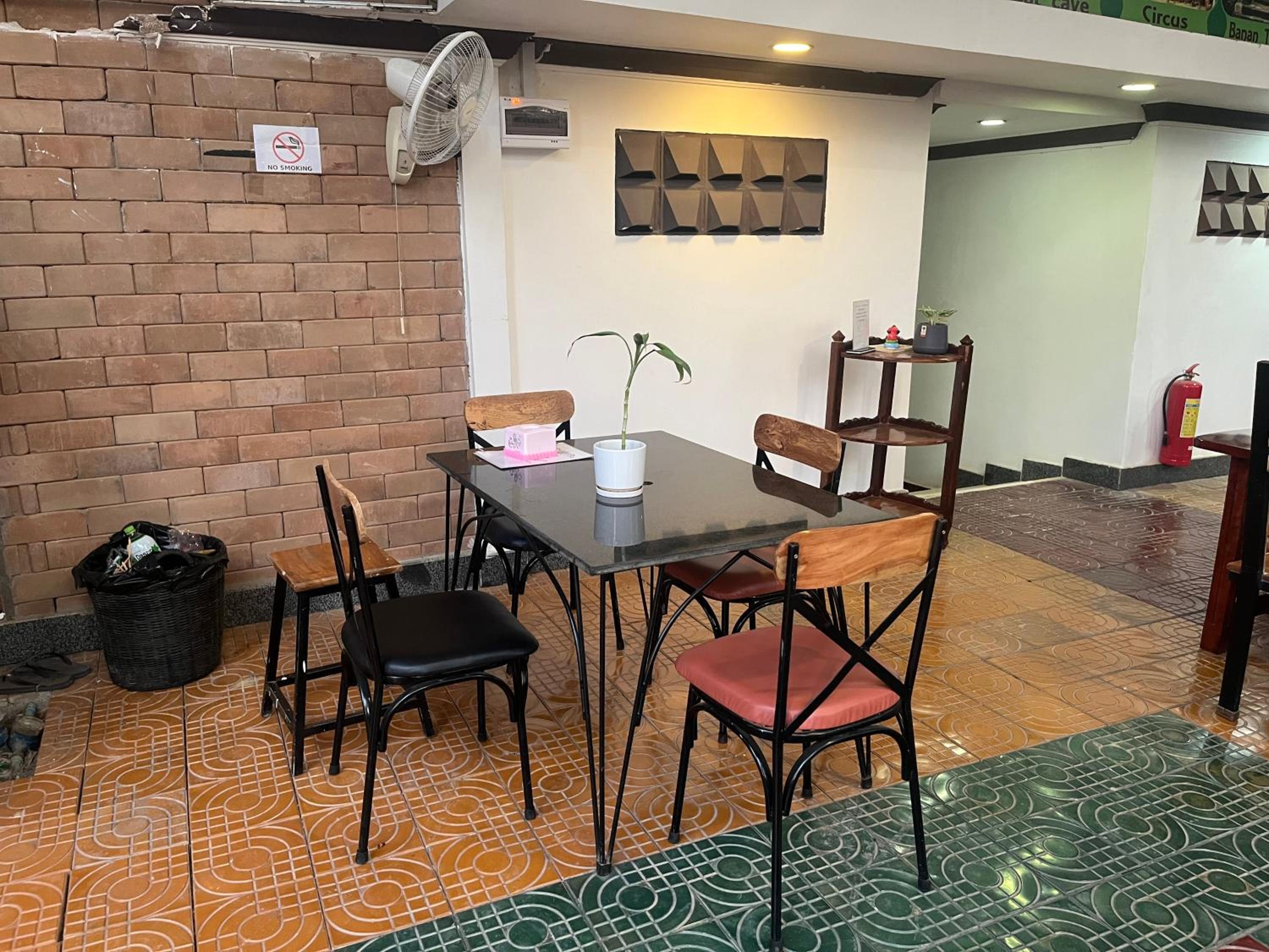 Photo 12