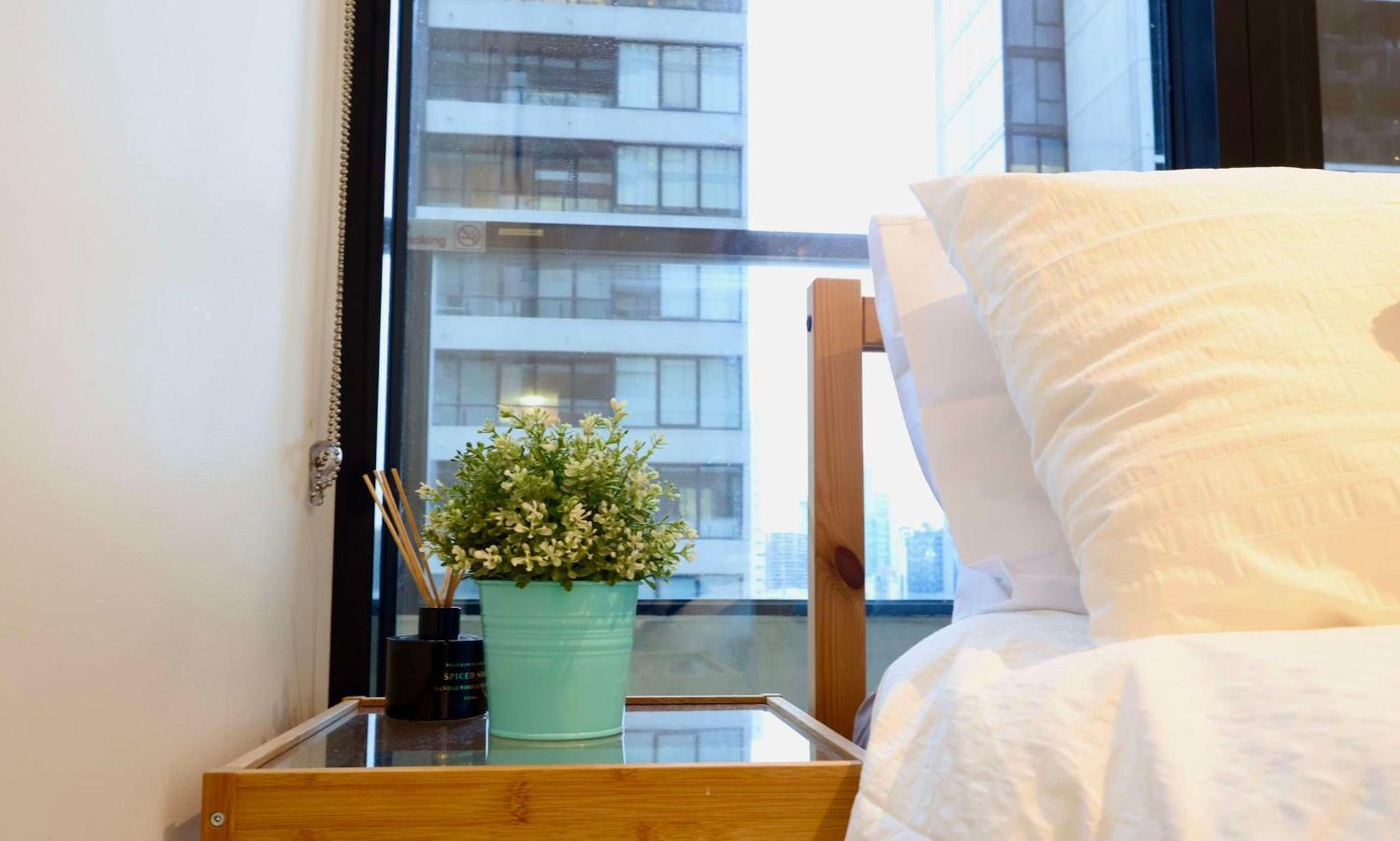 Entire 1 BR Southbank Apartment - Gym Pool Sauna 1 step to Crown Casino