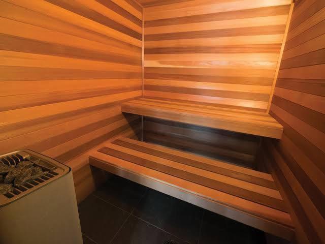 Entire 1 BR Southbank Apartment - Gym Pool Sauna 1 step to Crown Casino