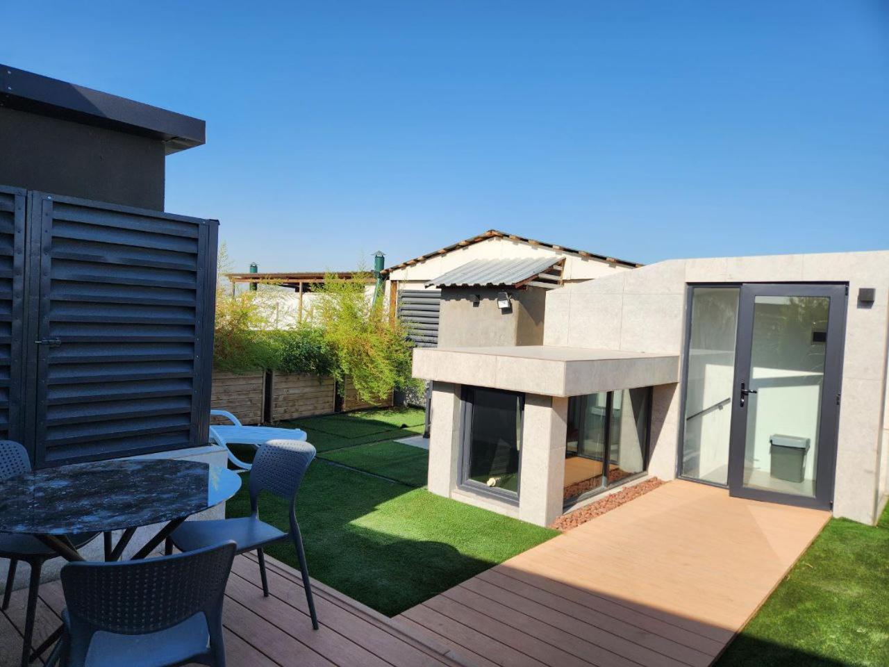 LaMinor Terrace