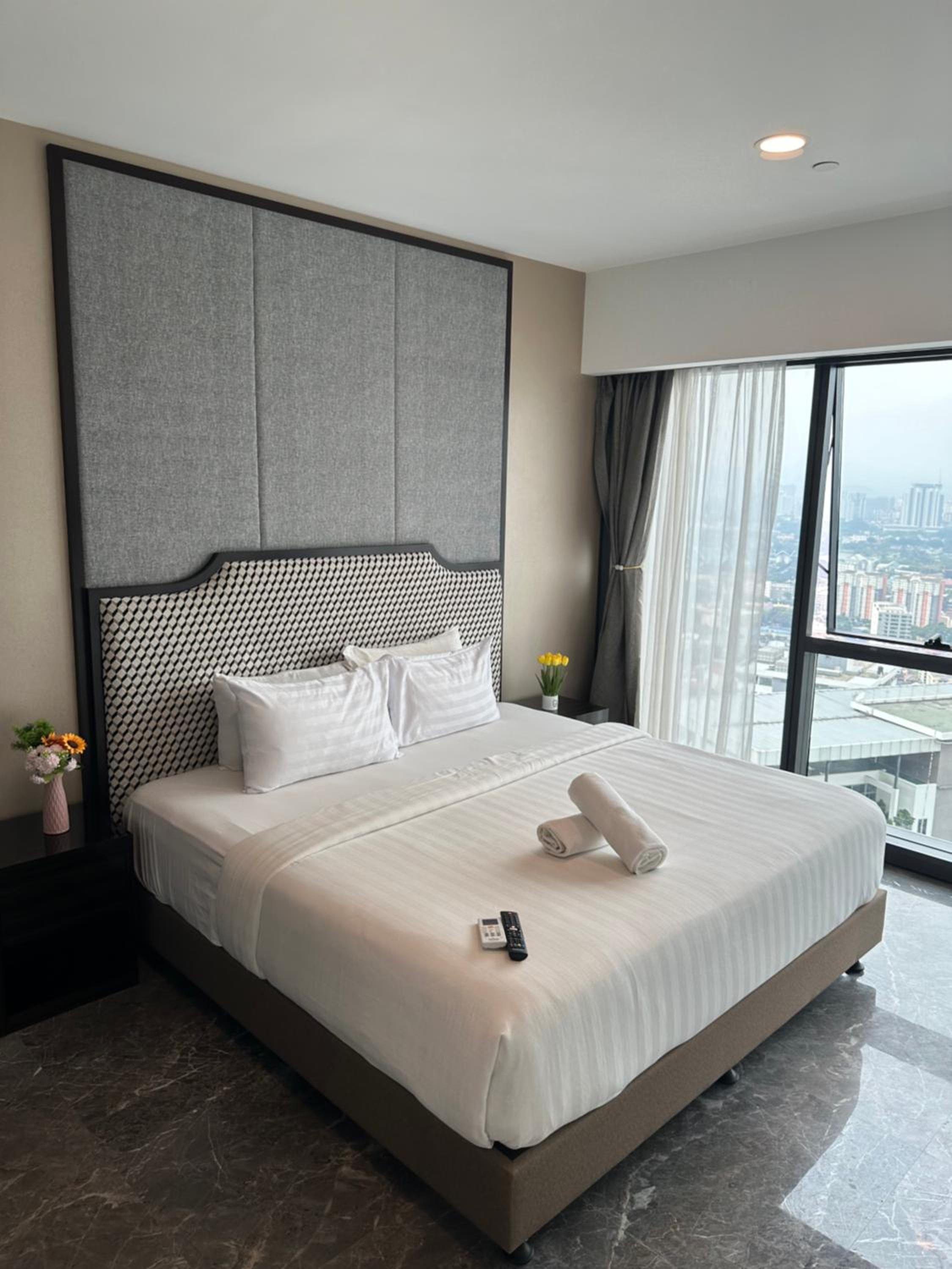 Platinum suites 2 klcc by BHS