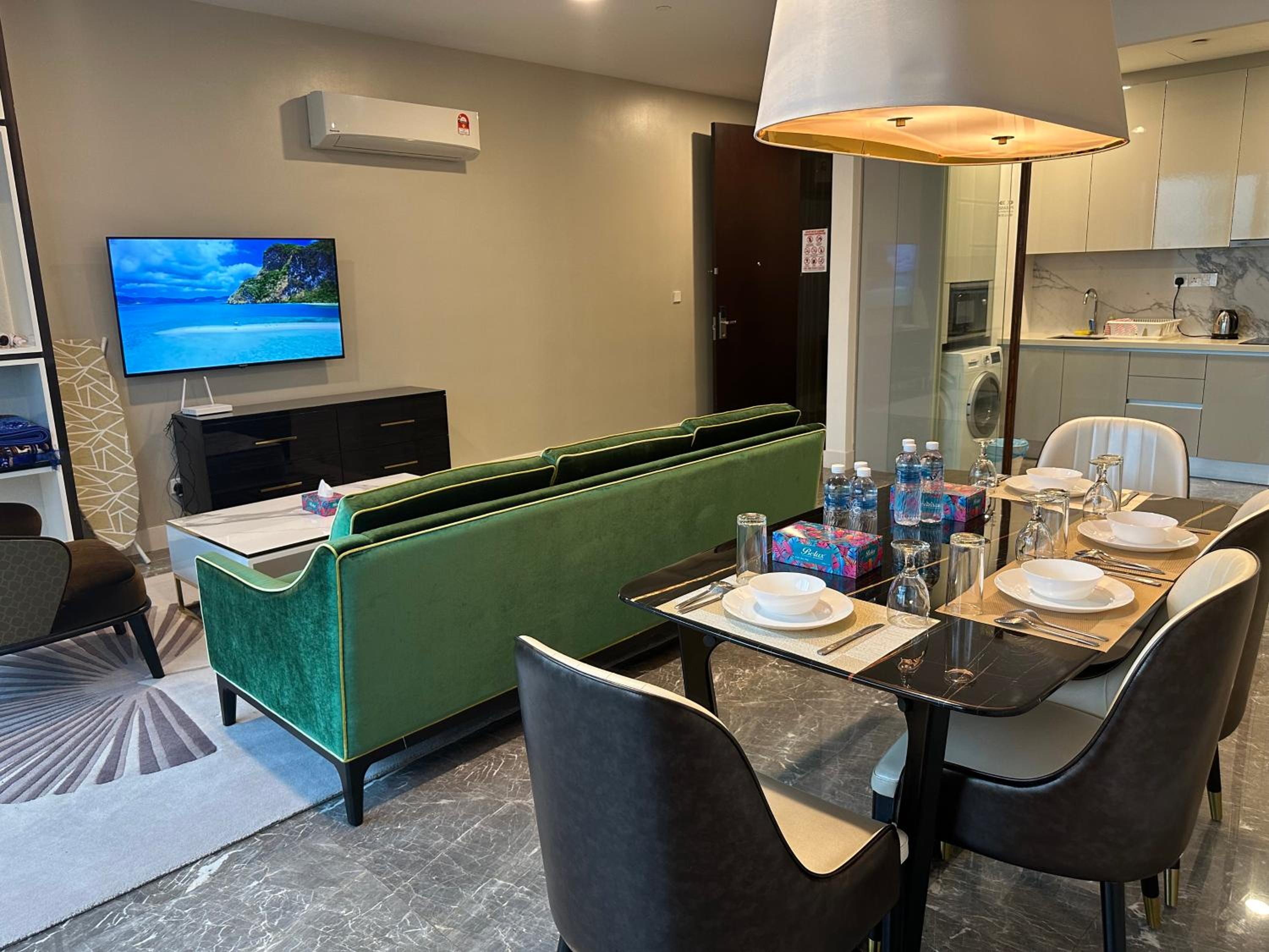Platinum suites 2 klcc by BHS