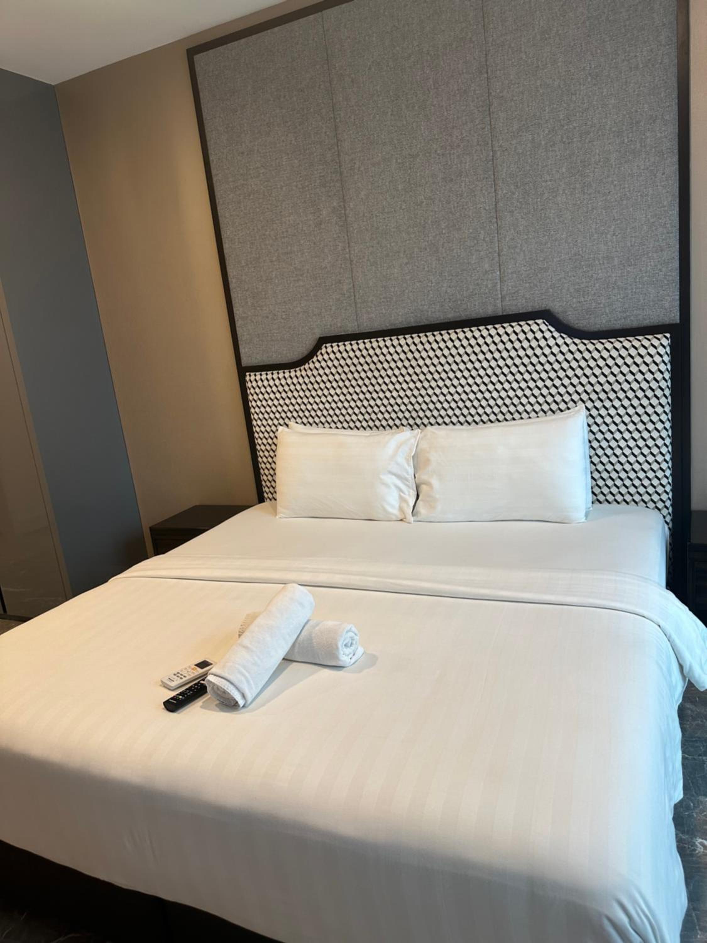 Platinum suites 2 klcc by BHS