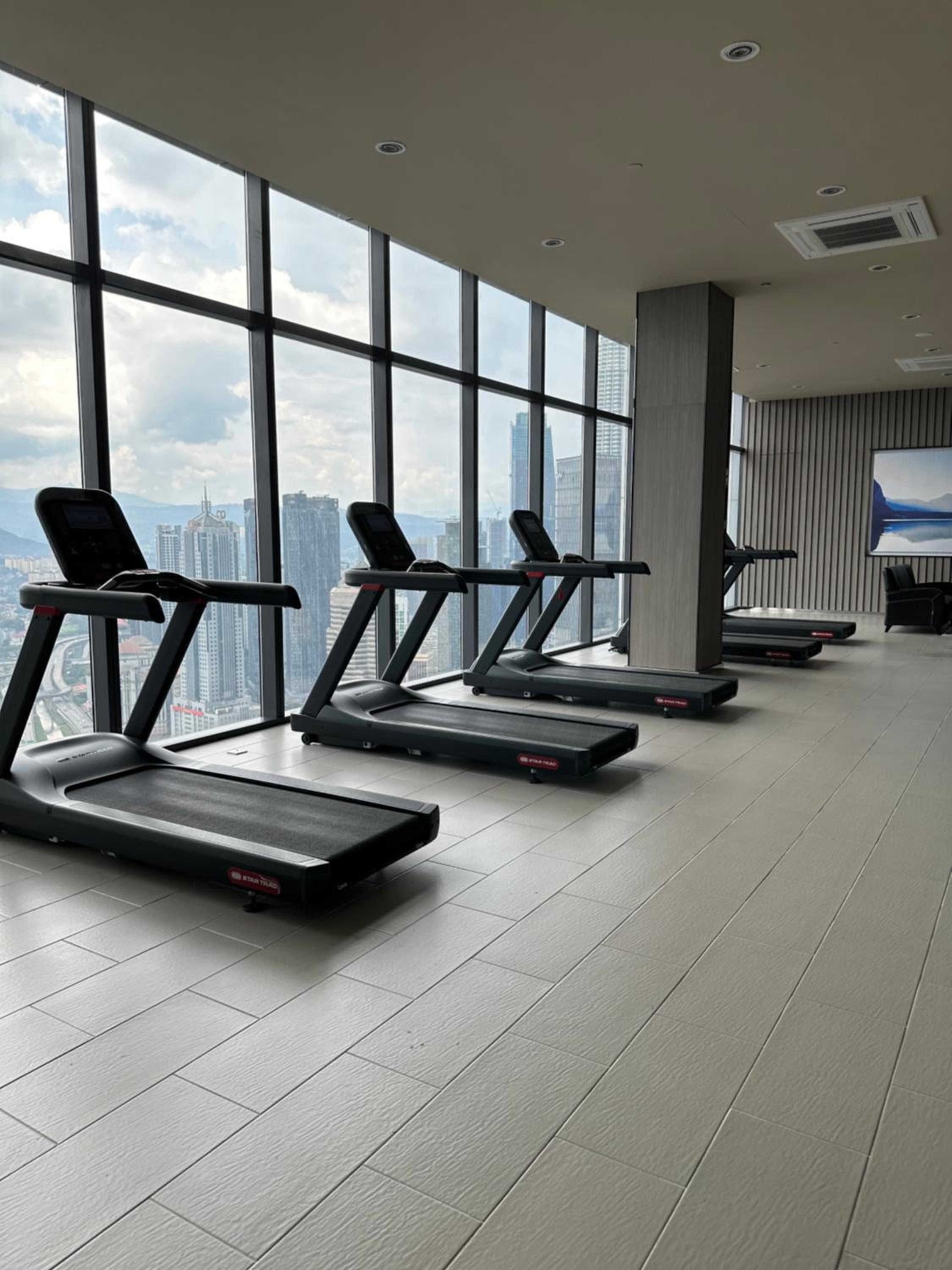 Platinum suites 2 klcc by BHS