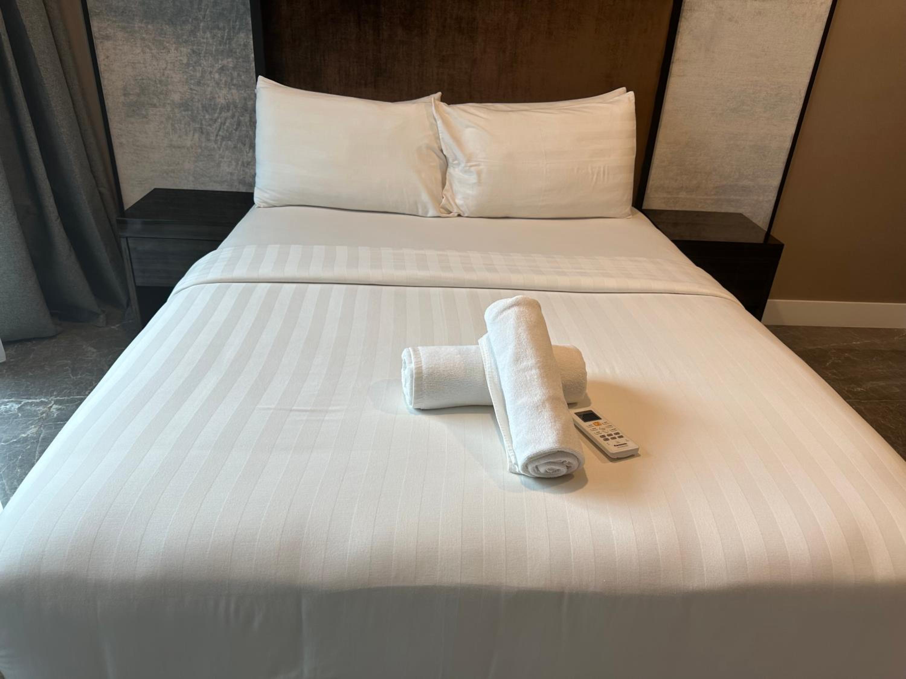 Platinum suites 2 klcc by BHS