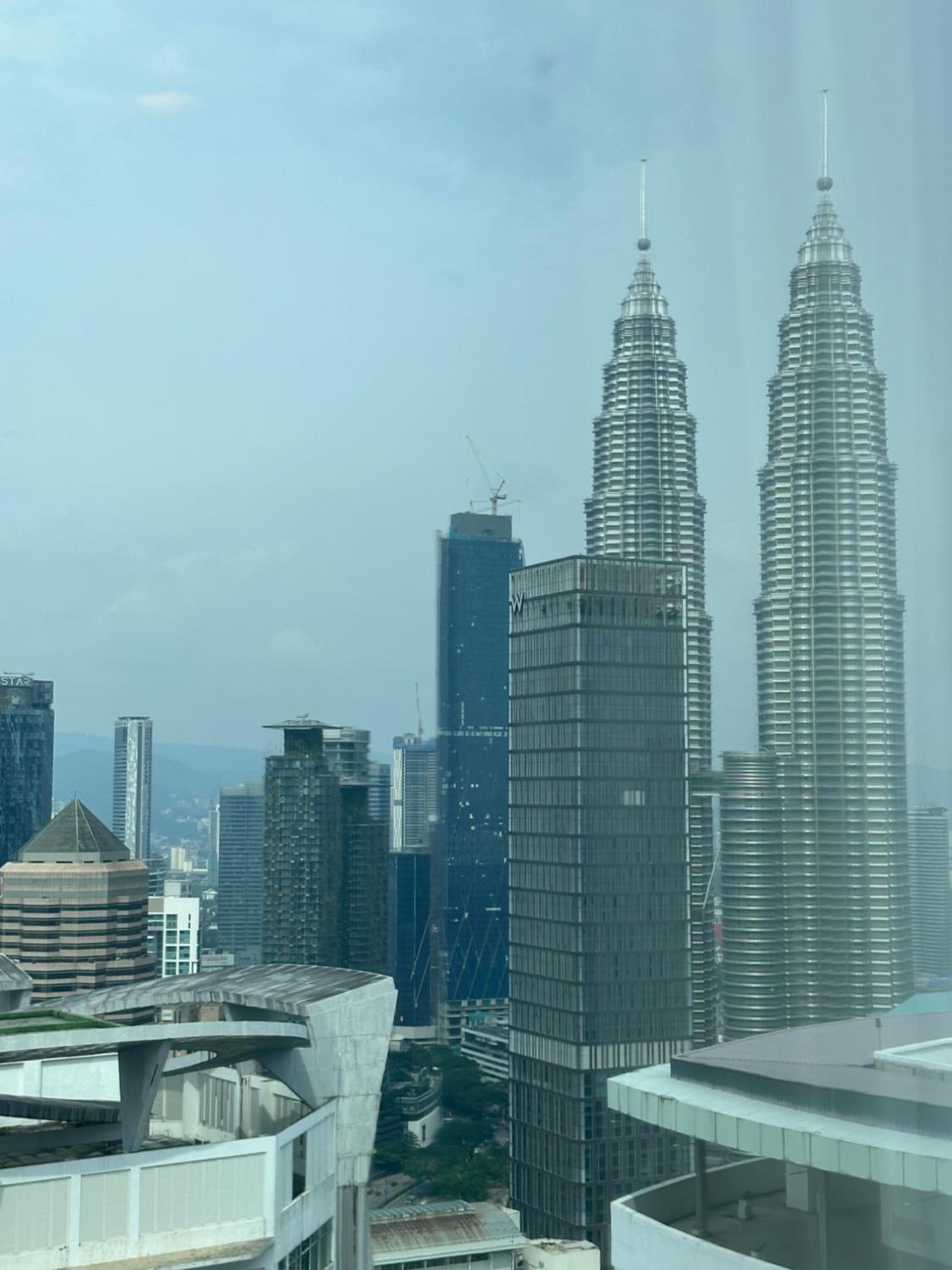Platinum suites 2 klcc by BHS