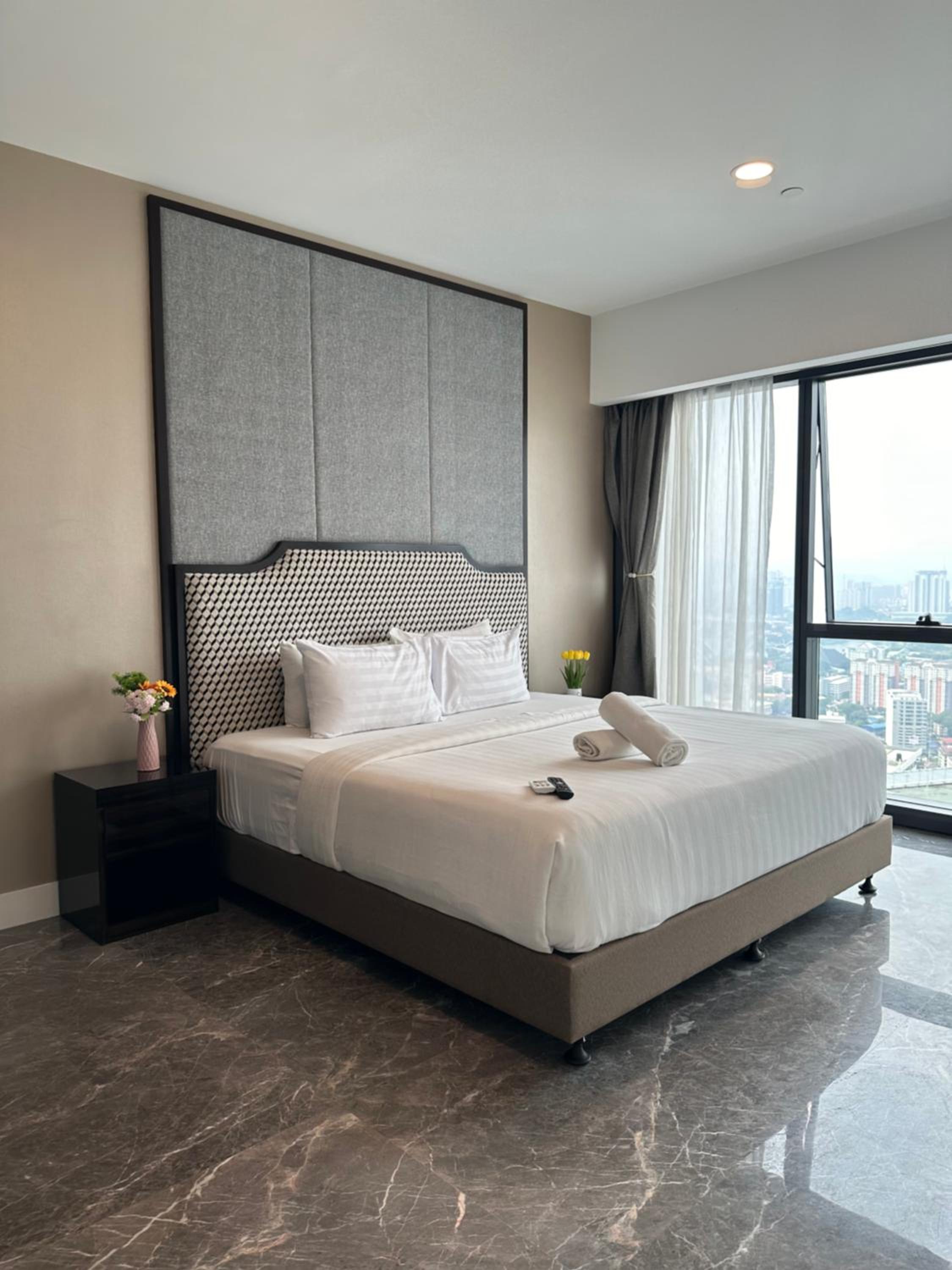 Platinum suites 2 klcc by BHS