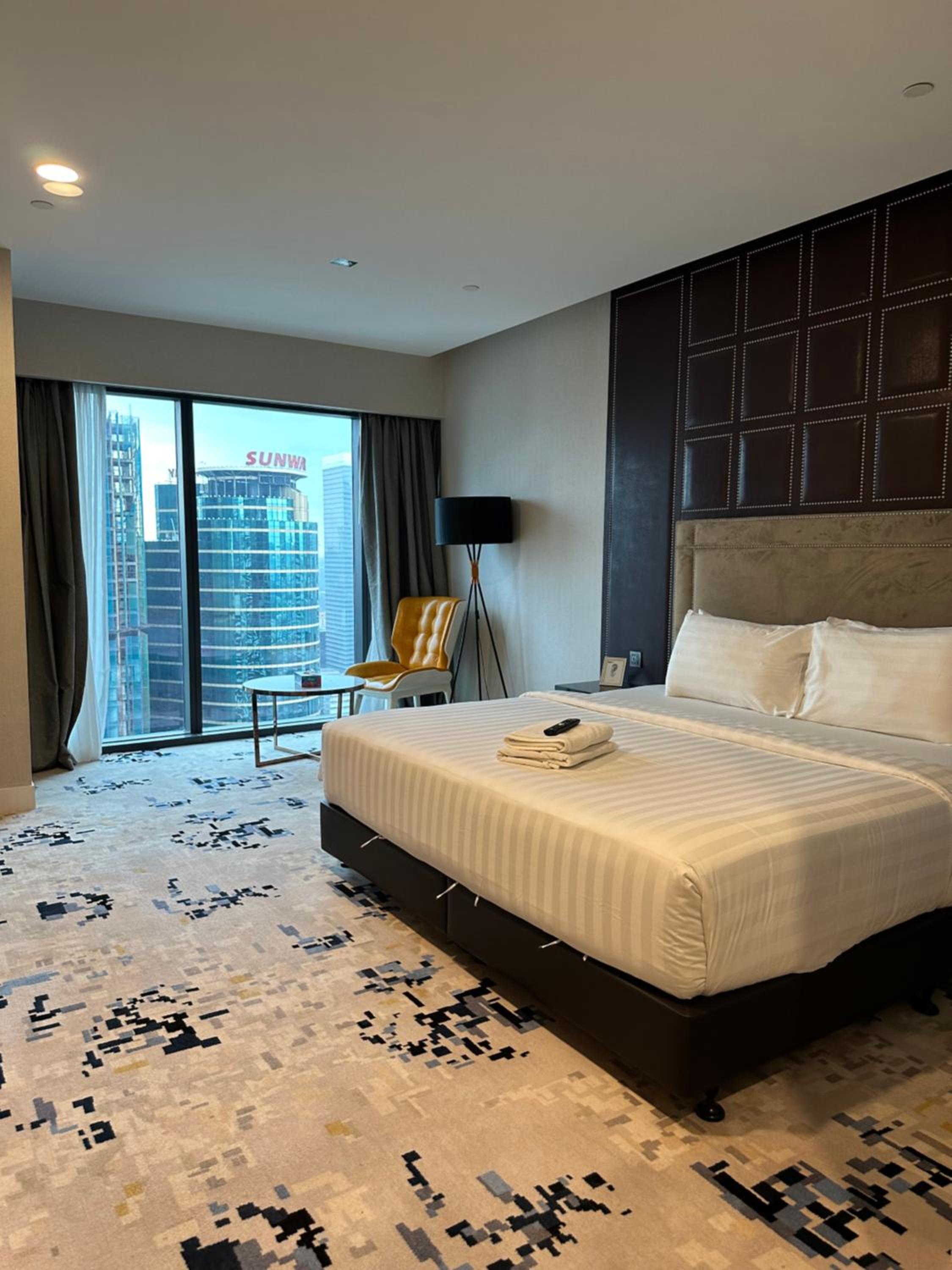 Platinum suites 2 klcc by BHS