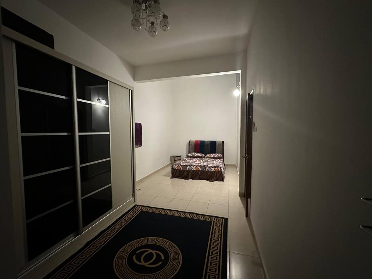 three bedroom tarraced house - RainaHomestay Pasir Gudang photo 7