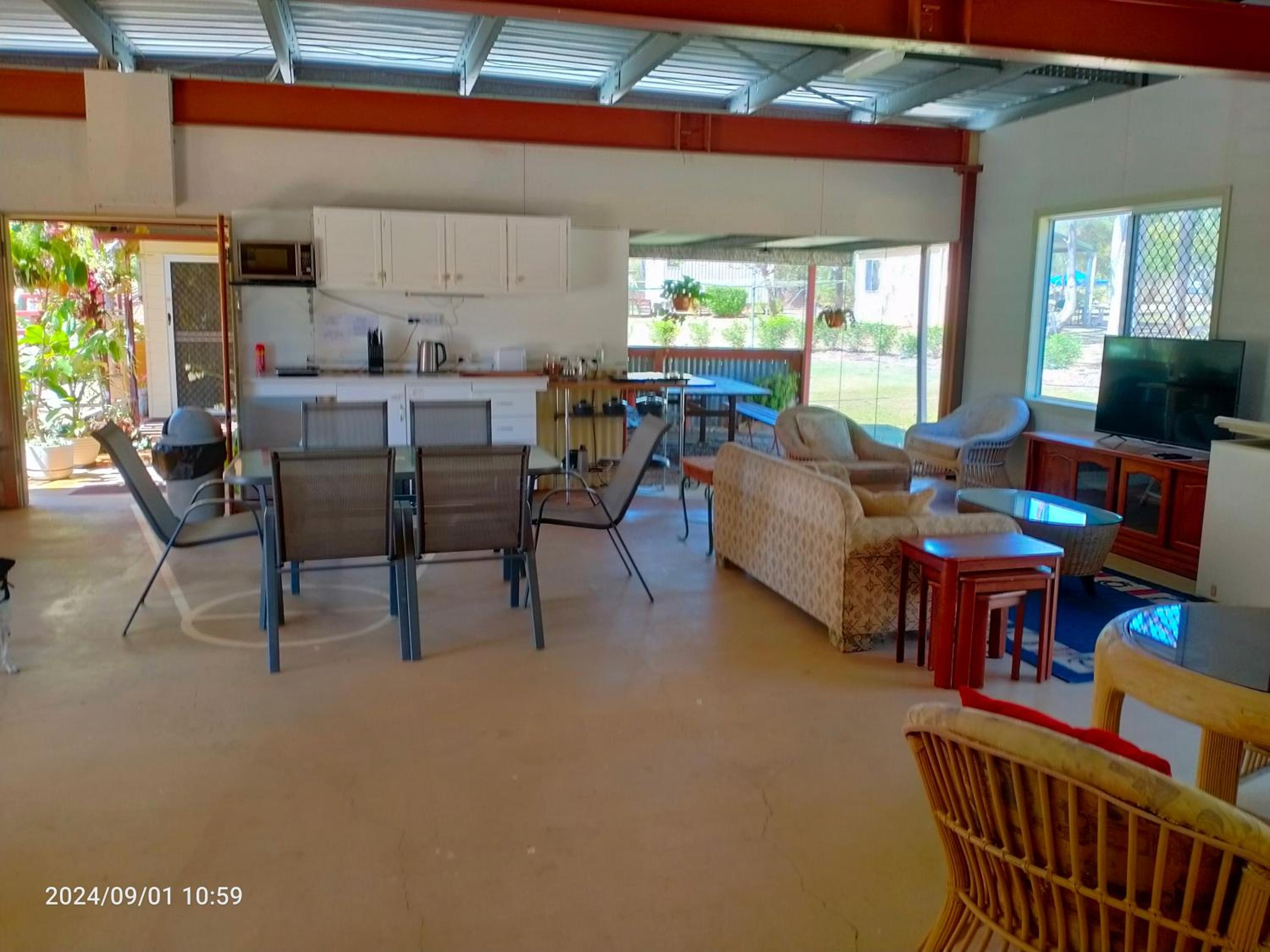 Tamarind Gardens Camping, Caravans, Accommodation