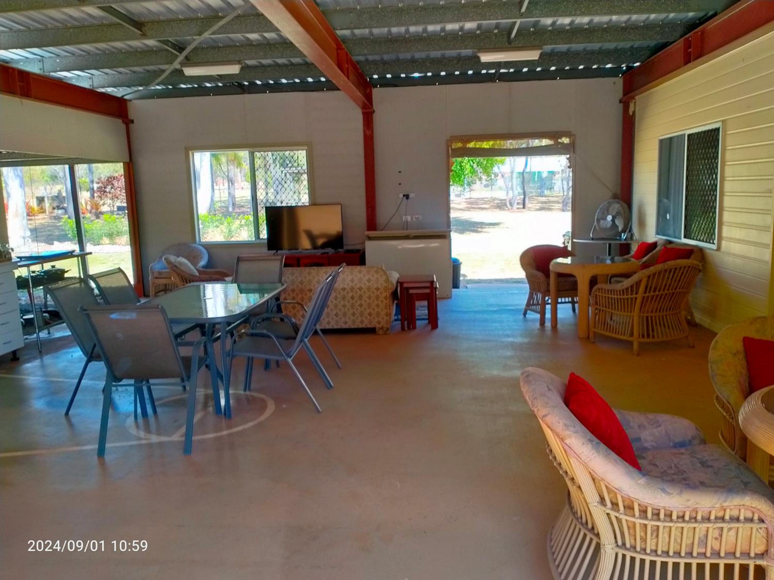 Tamarind Gardens Camping, Caravans, Accommodation