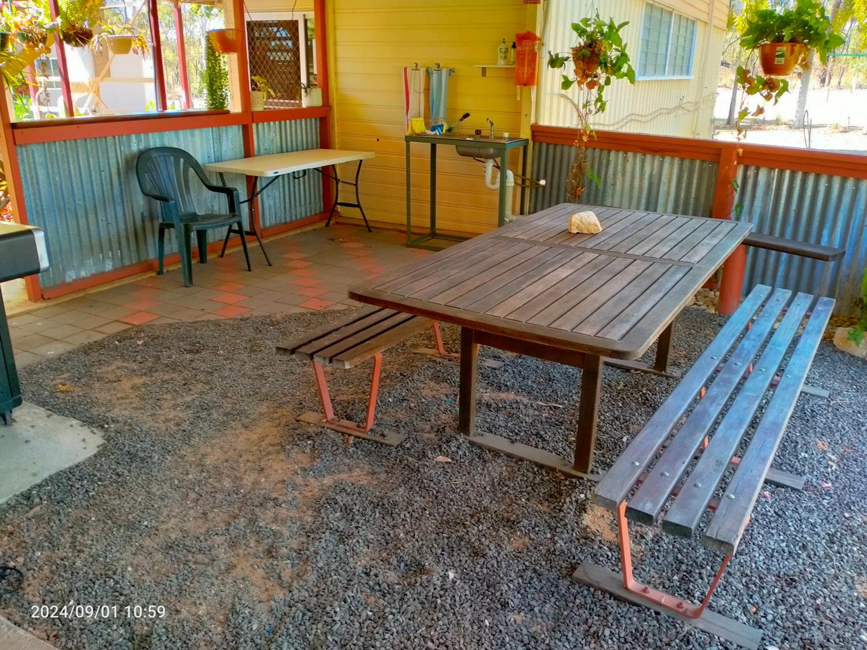 Tamarind Gardens Camping, Caravans, Accommodation