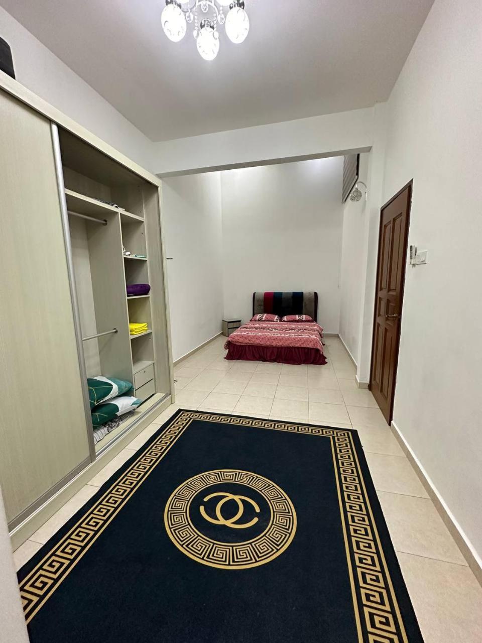 three bedroom tarraced house - RainaHomestay Pasir Gudang photo 2