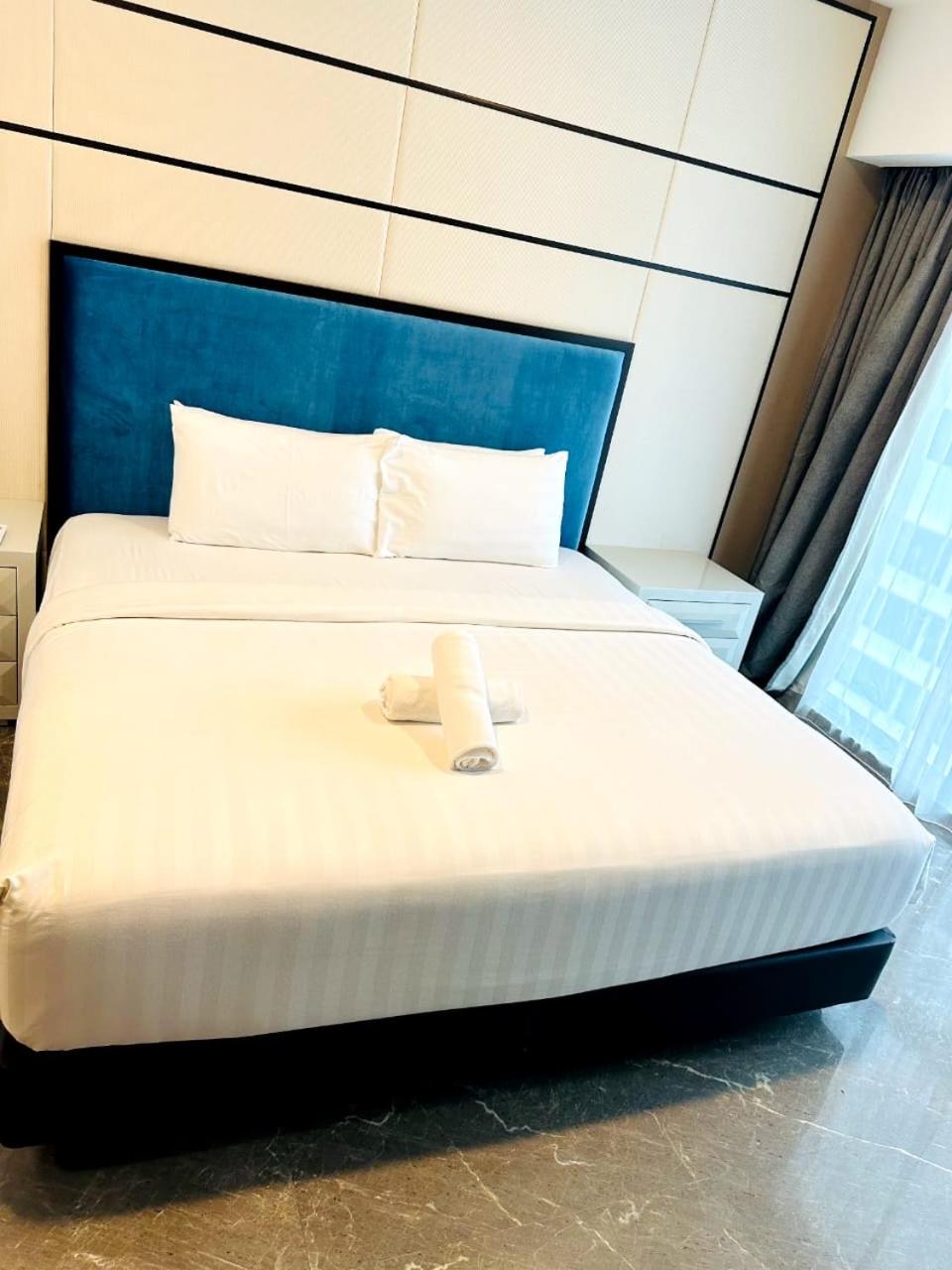 Platinum suites 2 klcc by BHS