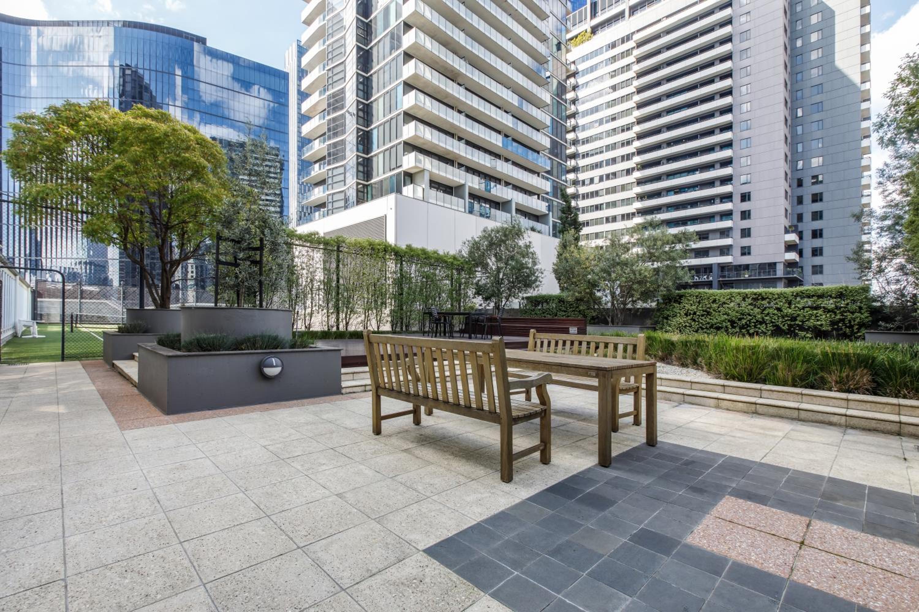 Modern Nomads Stunning City & River View 3BR with Carpark