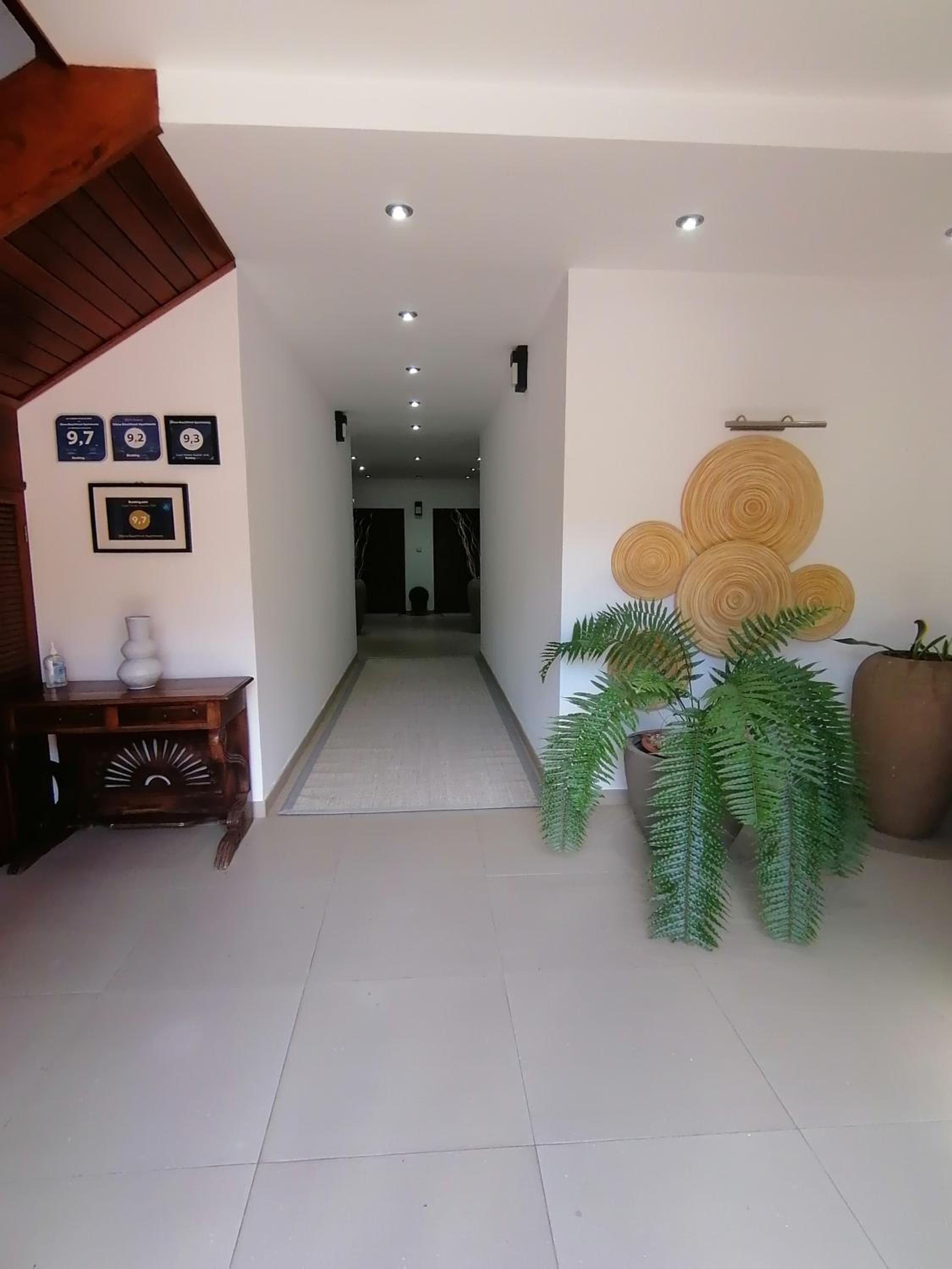 Olana Blue - Beachfront apartment photo 2