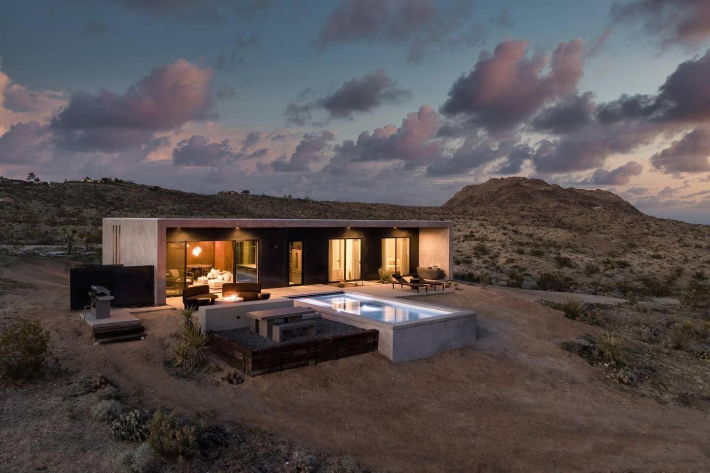 Yin And Yang The Perfect Joshua Tree Retreat - Property Image 126