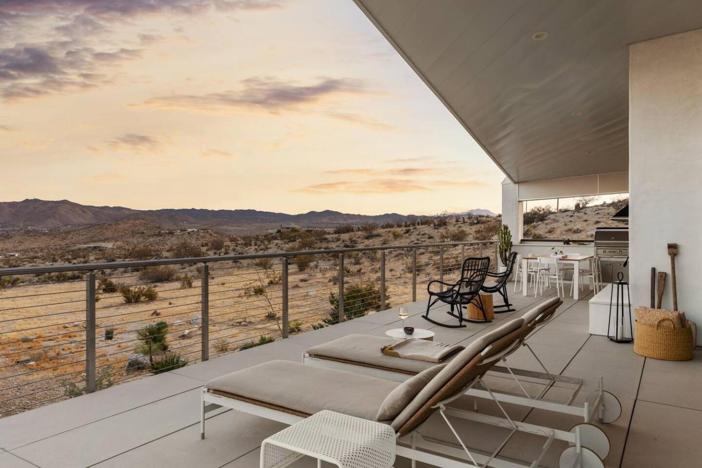 Yin And Yang The Perfect Joshua Tree Retreat - Property Image 128