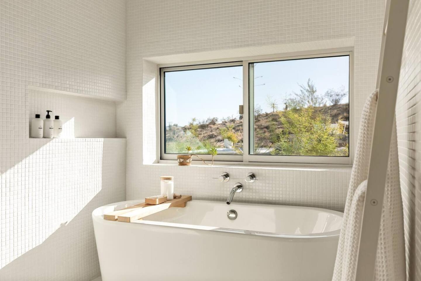 Yin And Yang The Perfect Joshua Tree Retreat - Property Image 136